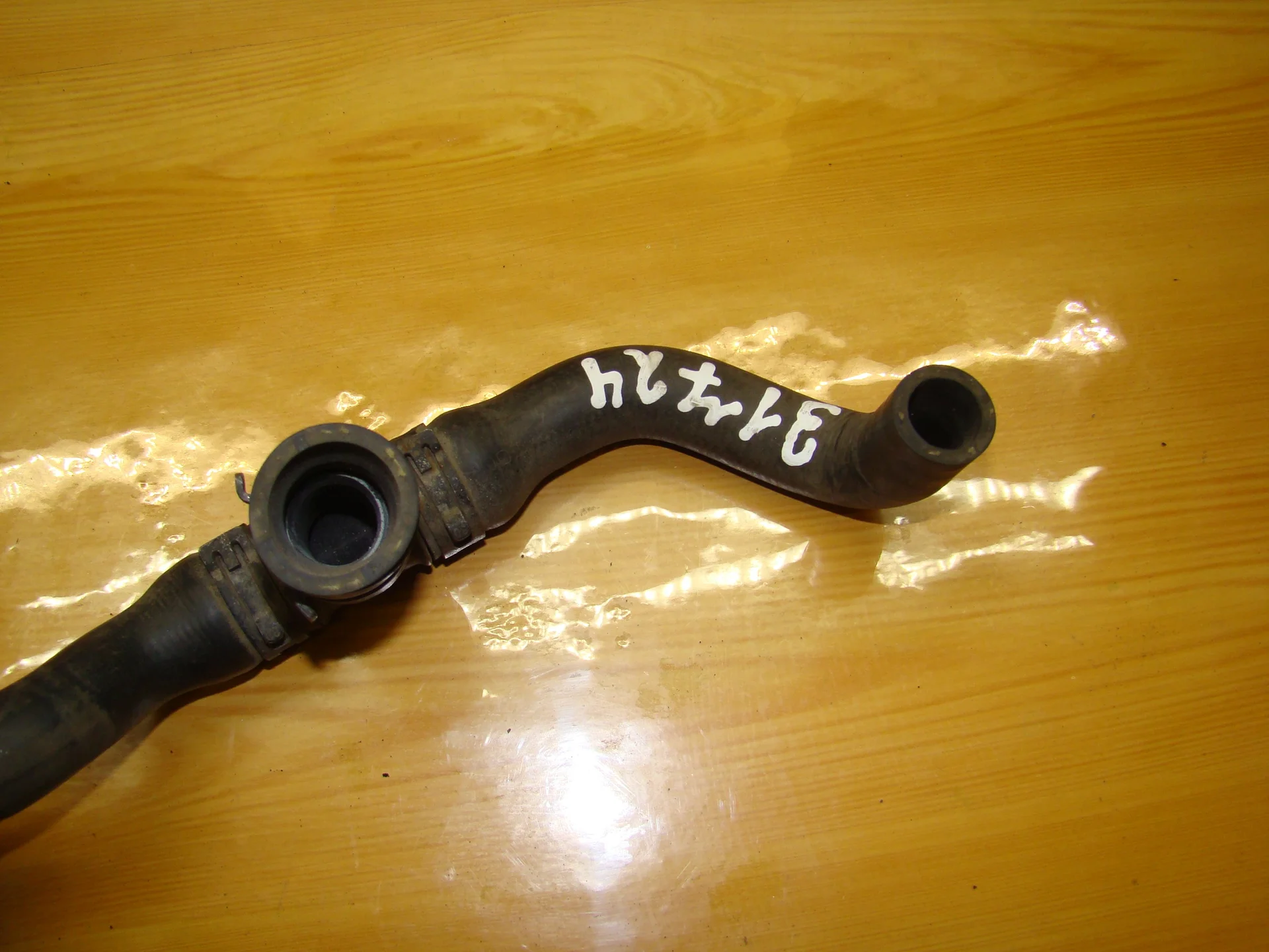 Патрубок отопителя Mercedes-Benz W203 A2038300796 - миниатюра 2