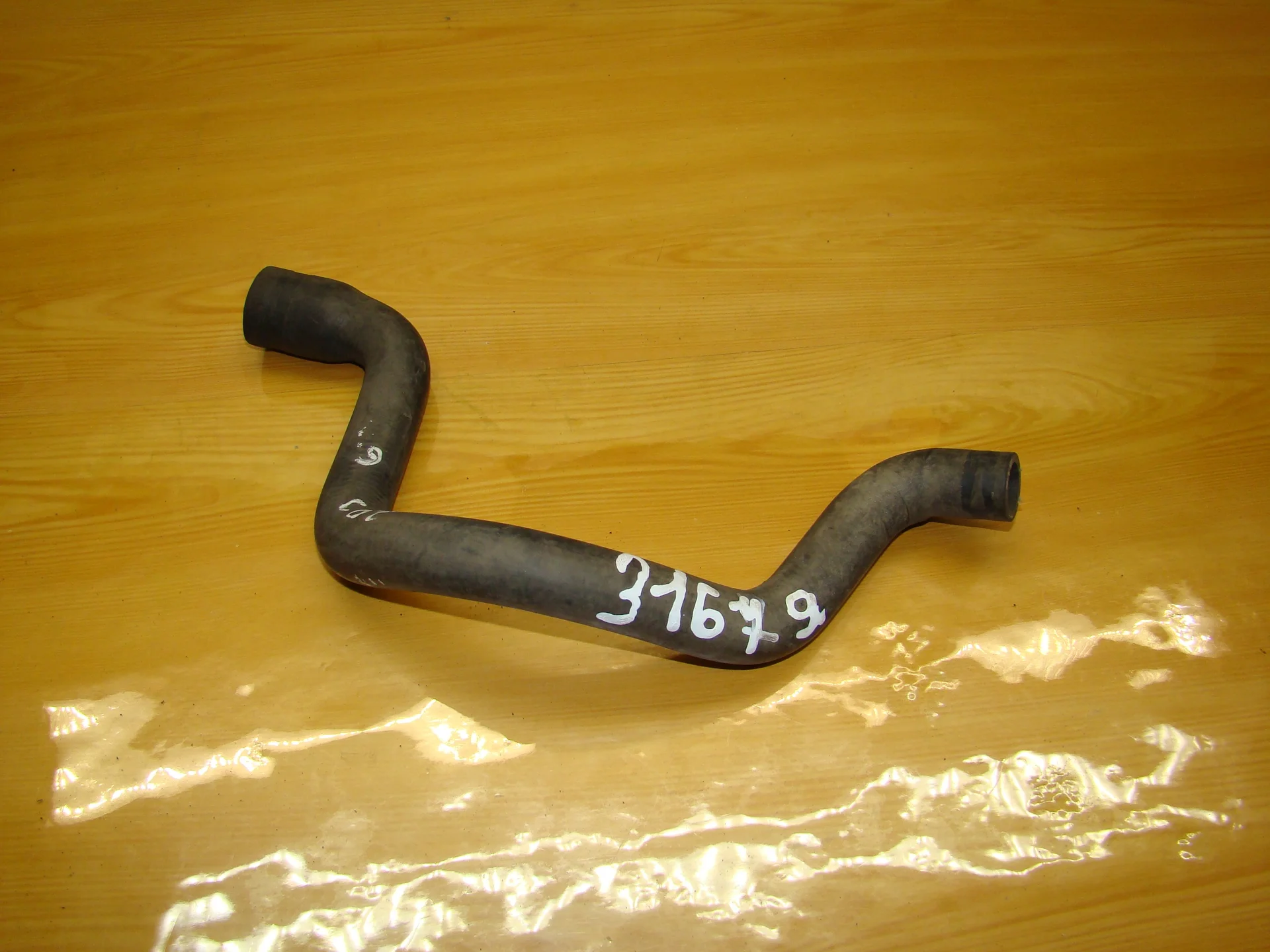 Патрубок отопителя Mercedes-Benz W203 A2038320394 - изображение 1