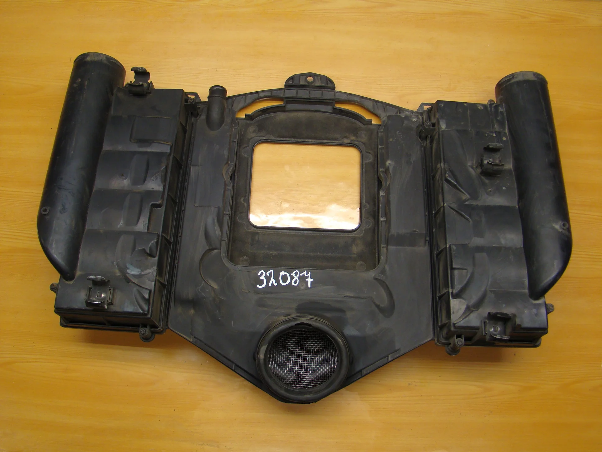 Корпус воздушного фильтра Mercedes-Benz W221 273 A2730900901 - миниатюра 2