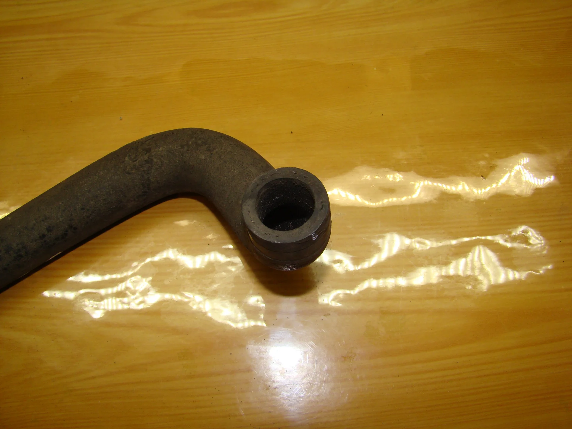 Патрубок отопителя Mercedes-Benz W124 A1248327493 - миниатюра 2
