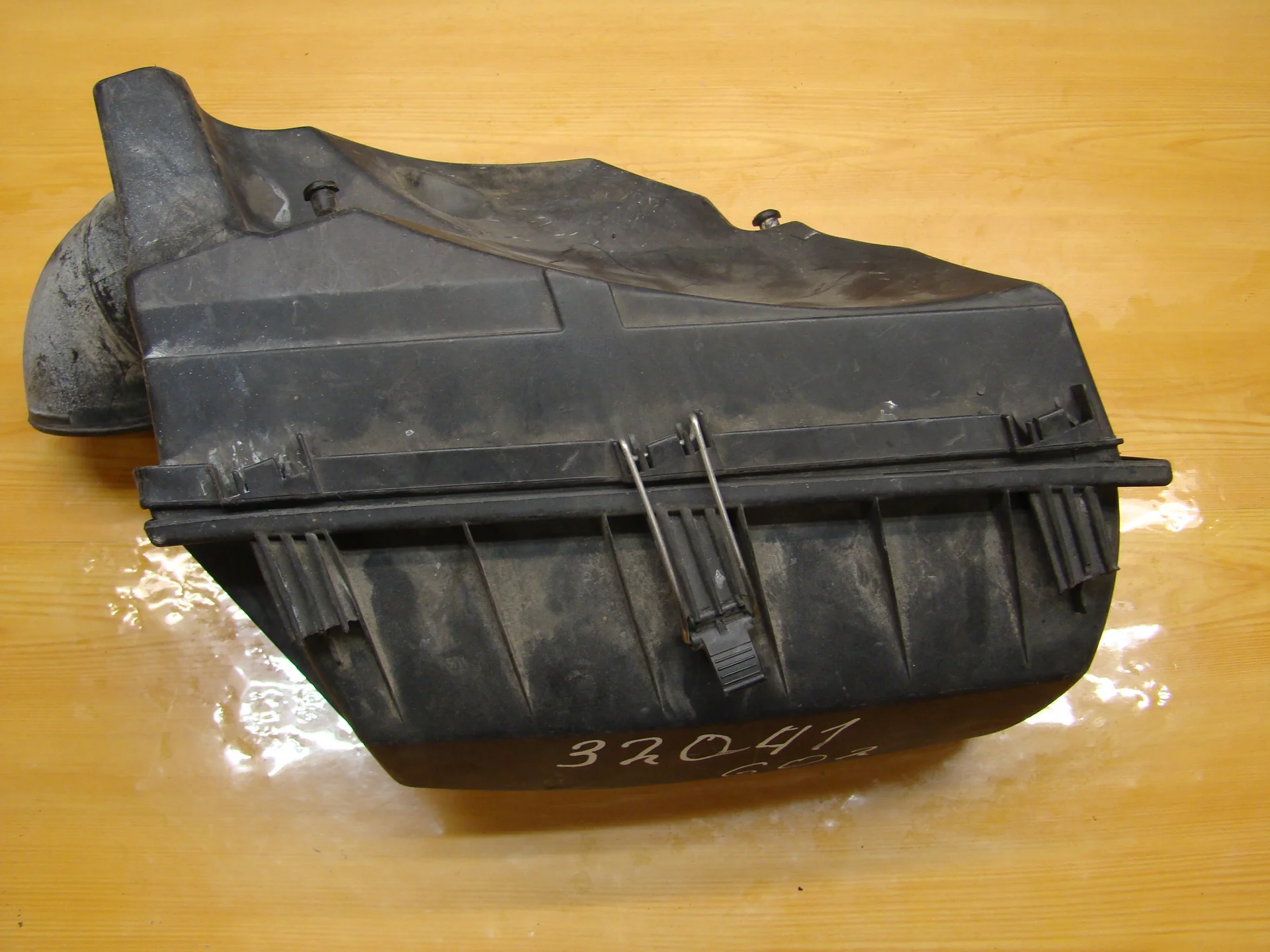 Корпус воздушного фильтра Mercedes-Benz W210 602 A6020902501 - изображение 1