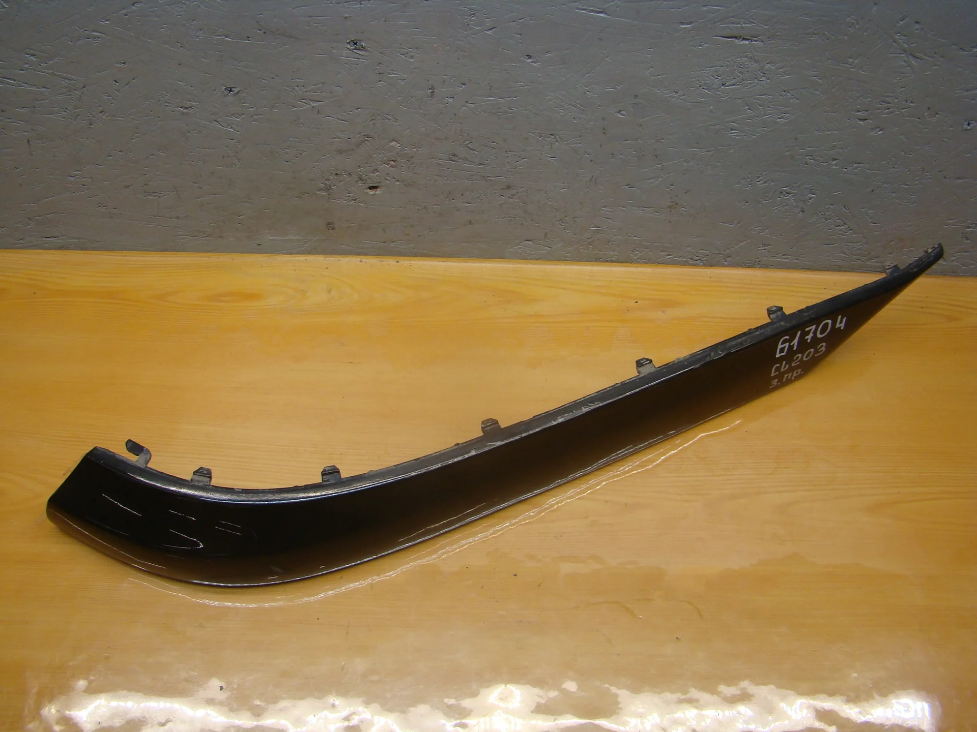 Накладка заднего бампера правая Mercedes-Benz CL203 A2038855221 - миниатюра 3
