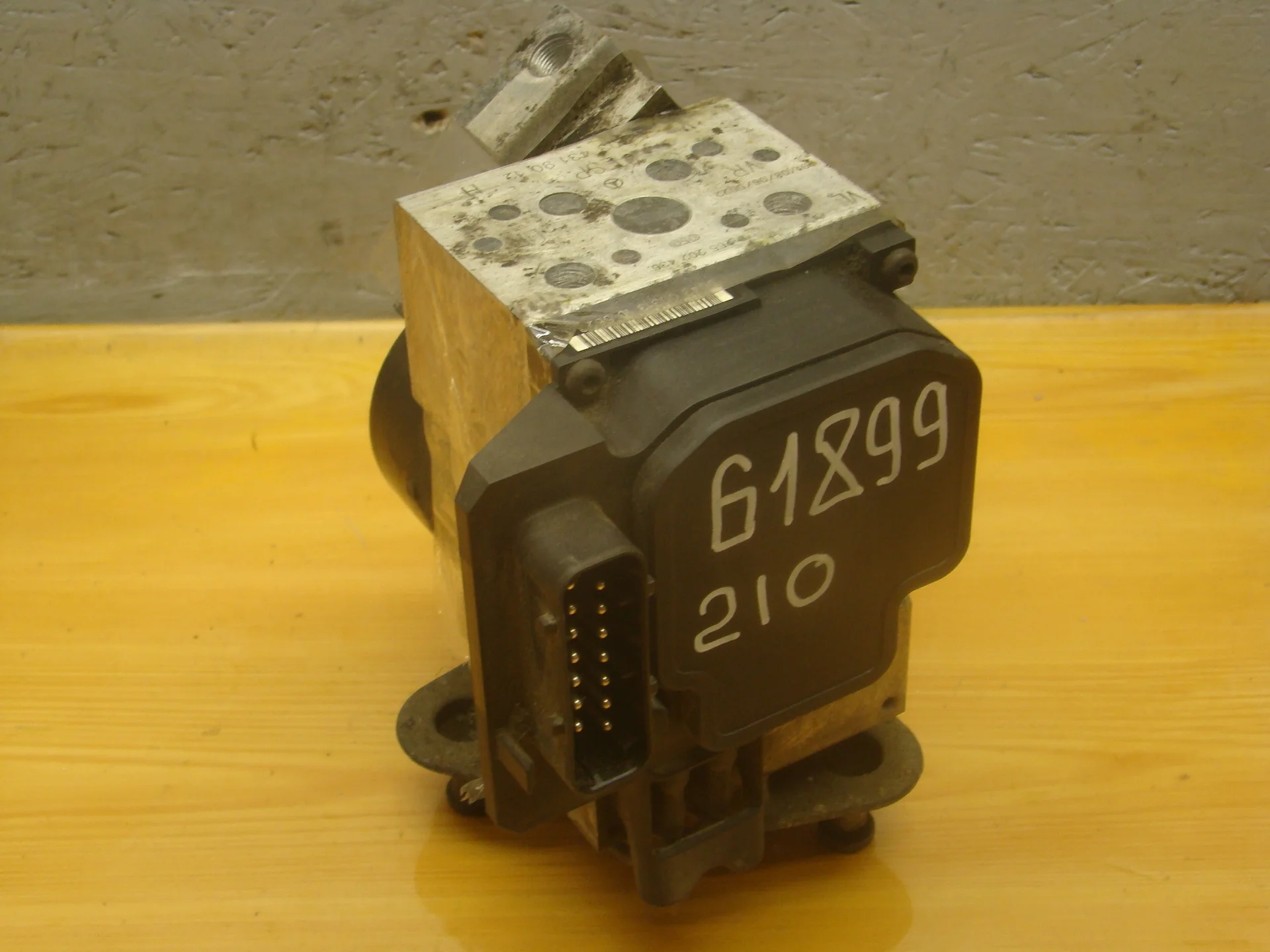 Блок ABS (насос) Mercedes-Benz W210 112 A0034319012 - миниатюра 2