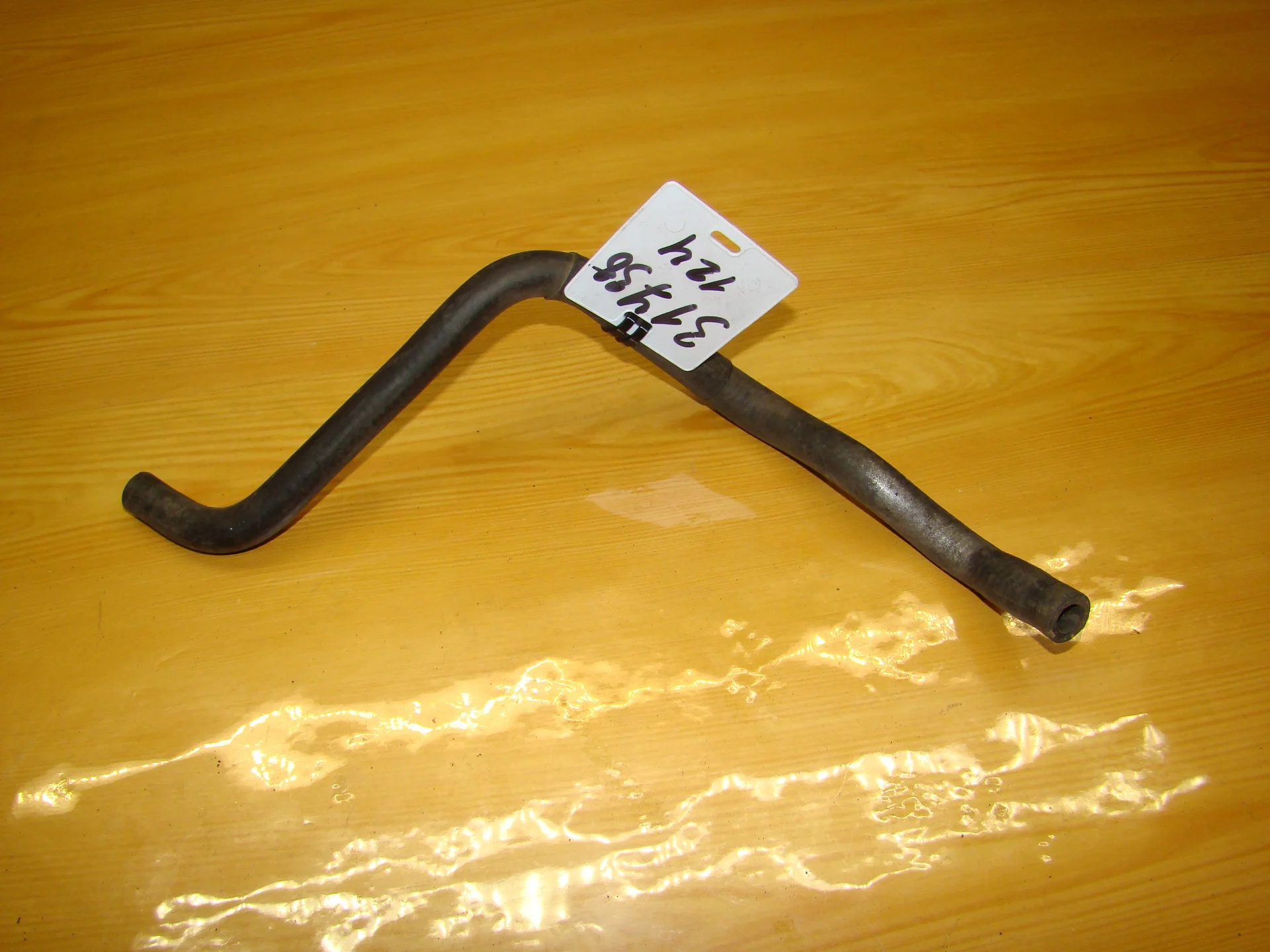 Патрубок отопителя Mercedes-Benz W124 A1248327693 - изображение 1