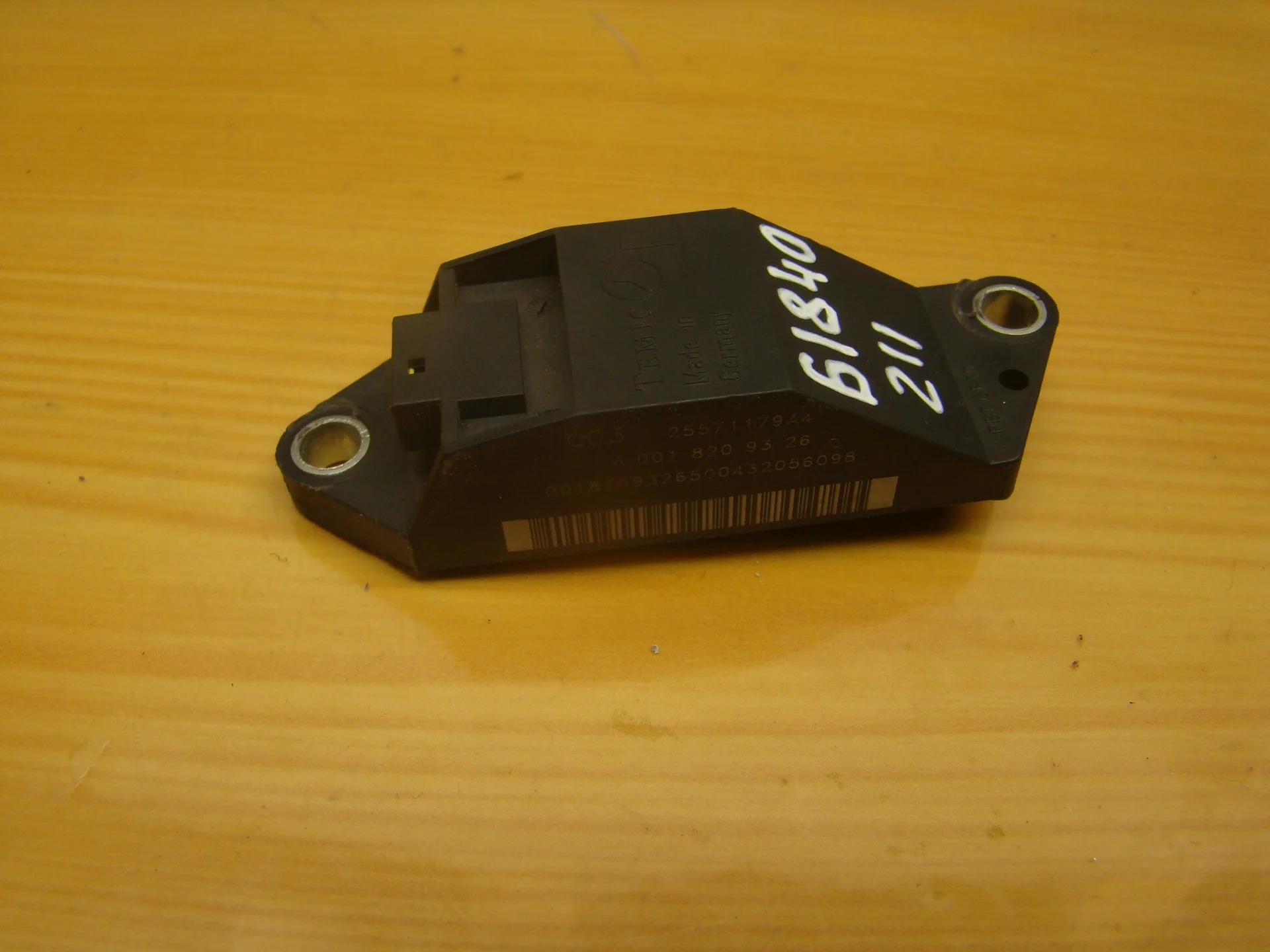 Датчик SRS Mercedes-Benz W211 A0018209326 - изображение 1
