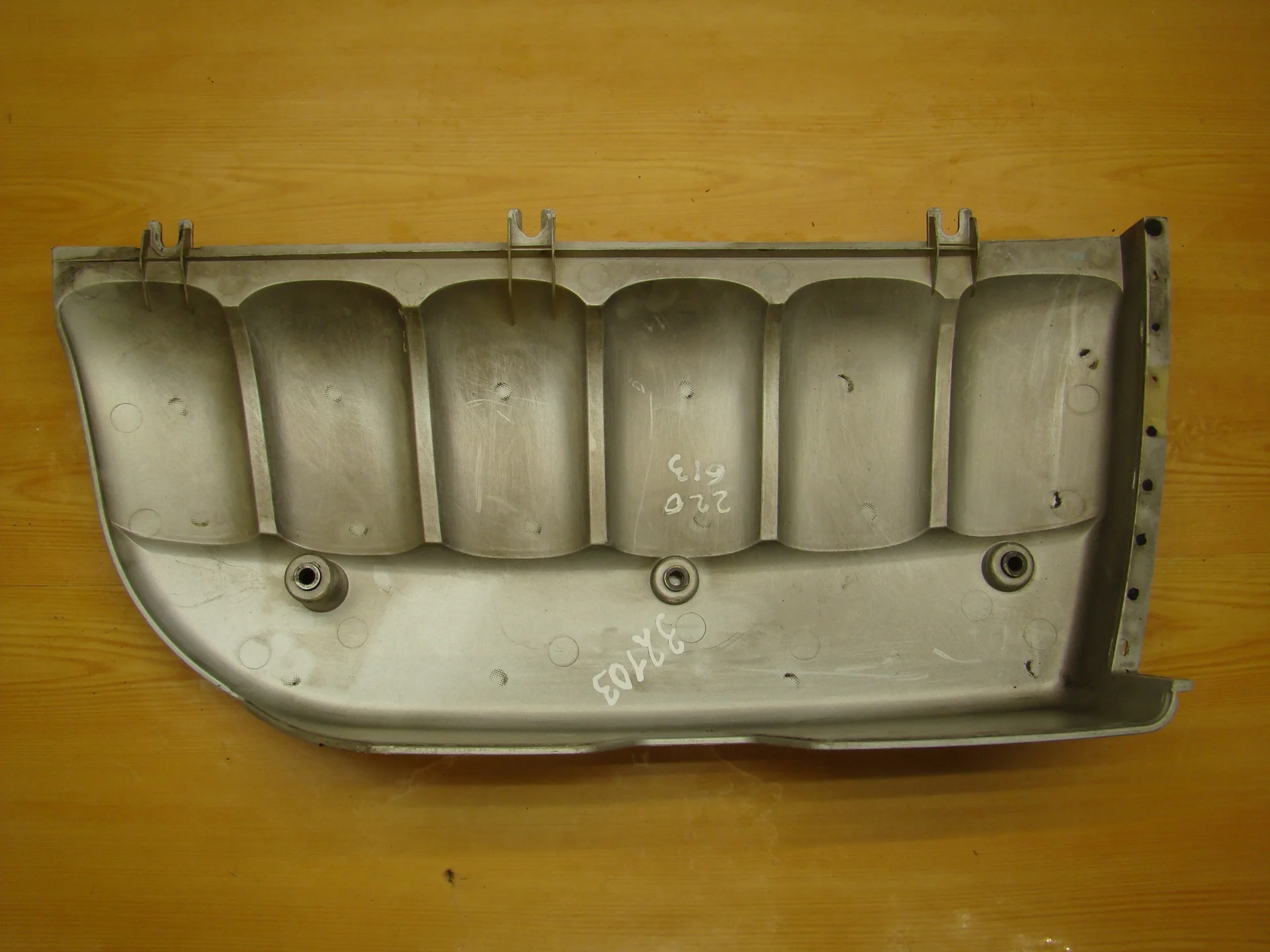 Крышка двигателя декоративная Mercedes-Benz W220 613 A6130100067 - миниатюра 2