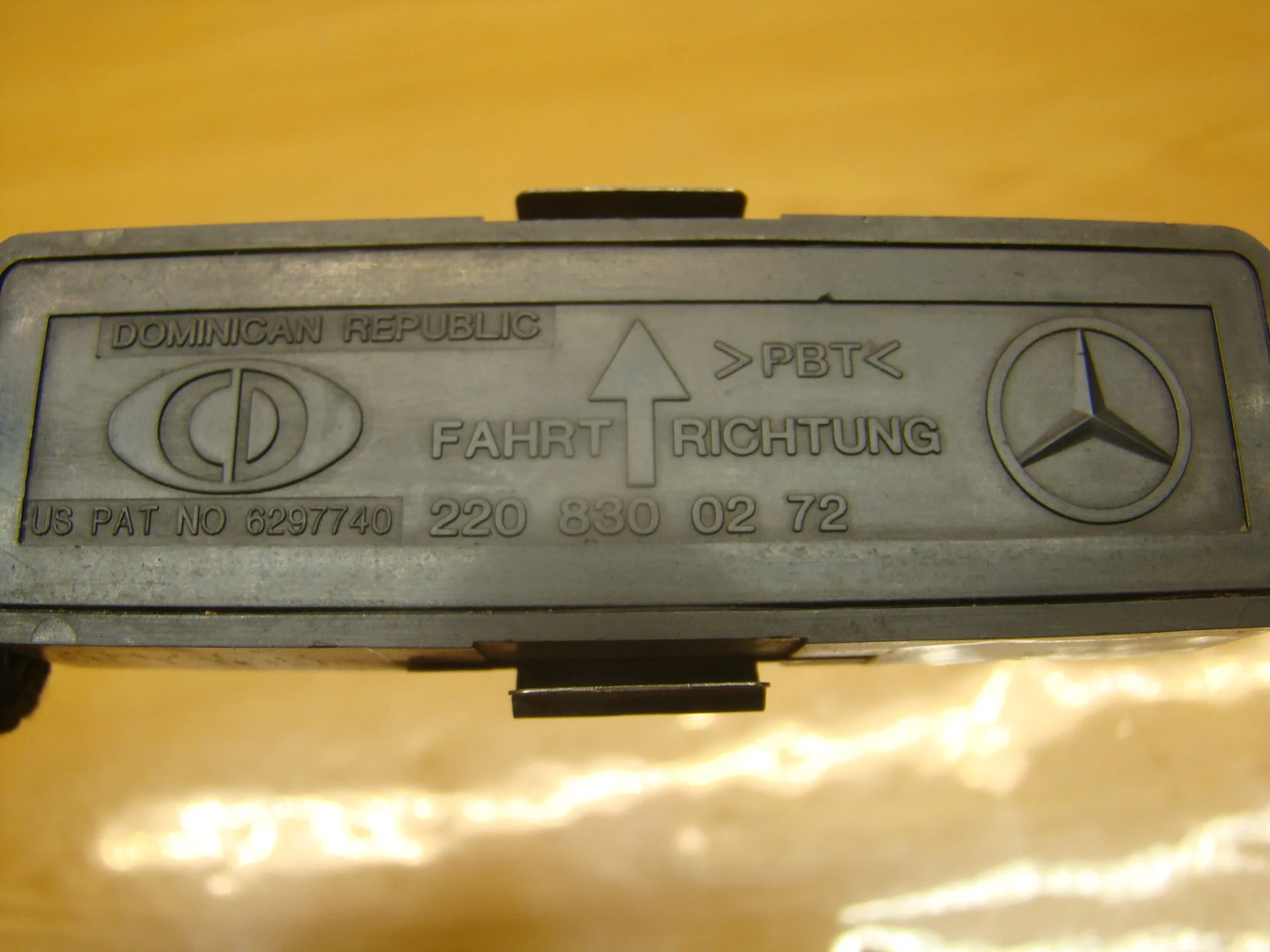 Датчик освещения Mercedes-Benz W220  A2208300272 - миниатюра 2