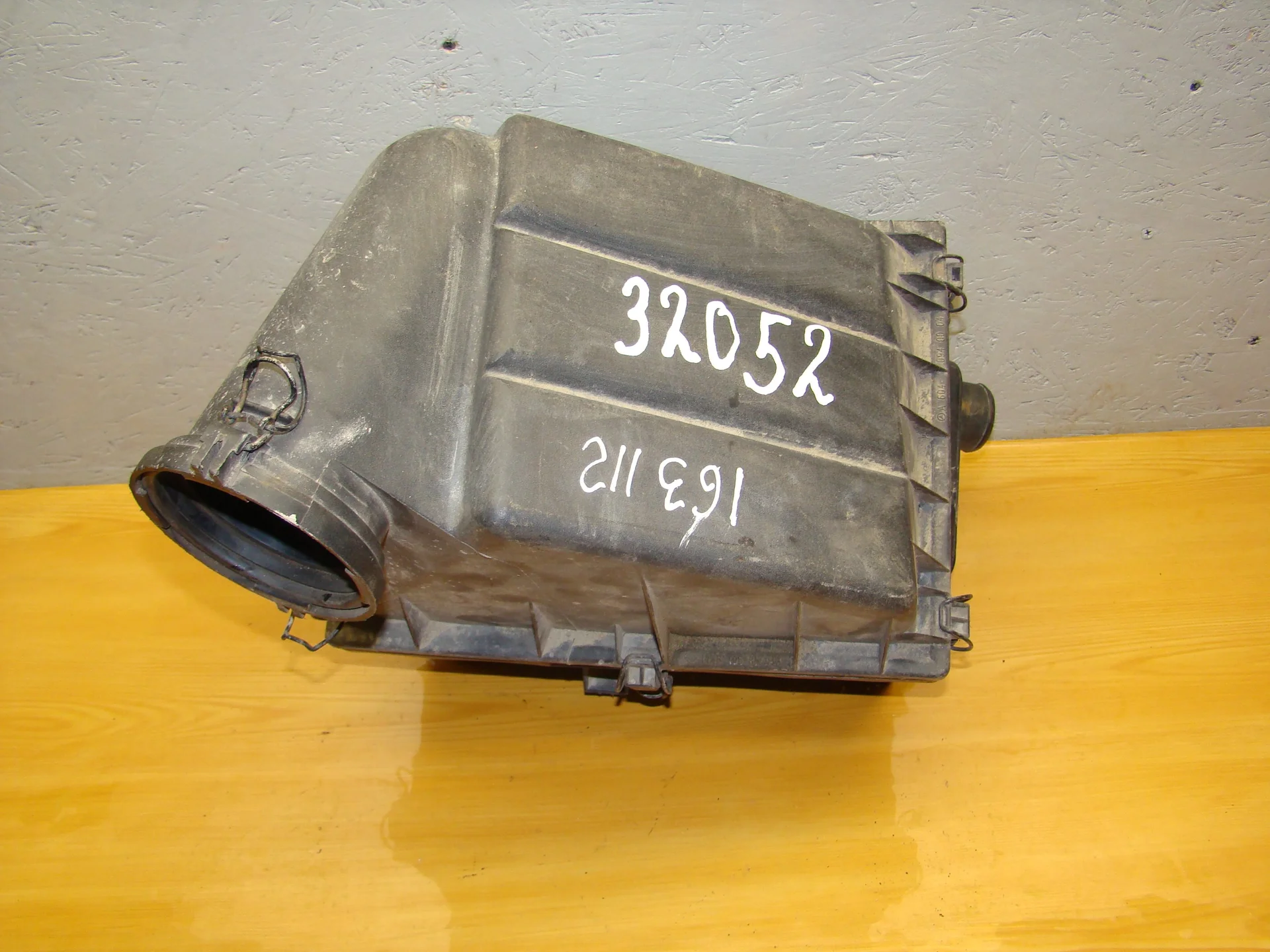 Корпус воздушного фильтра Mercedes-Benz W163 112 A1635050160 - изображение 1