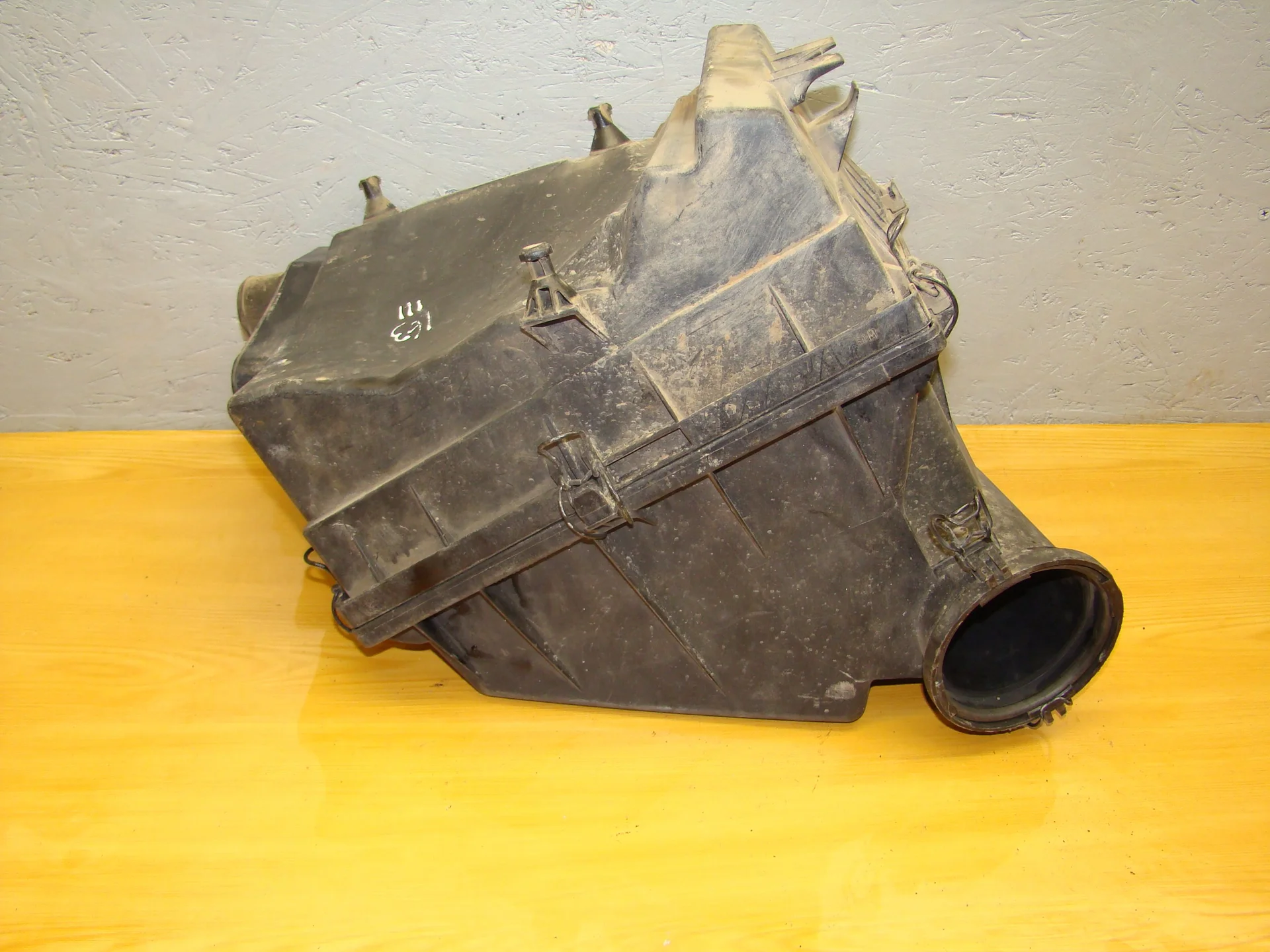 Корпус воздушного фильтра Mercedes-Benz W163 112 A1635050160 - миниатюра 2