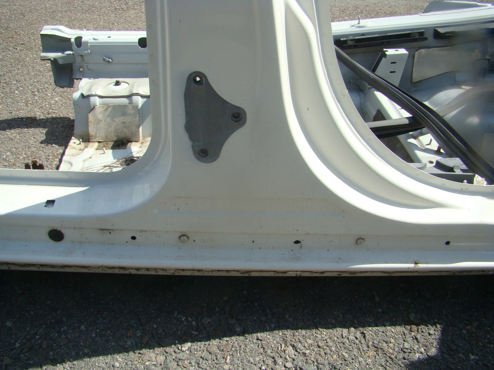 Стойка кузова центральная правая Mercedes-Benz W251 - миниатюра 2
