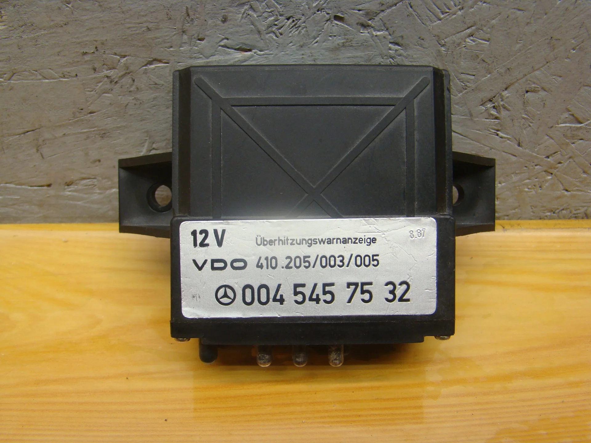 Реле Mercedes-Benz C126 A0045457532 - изображение 1