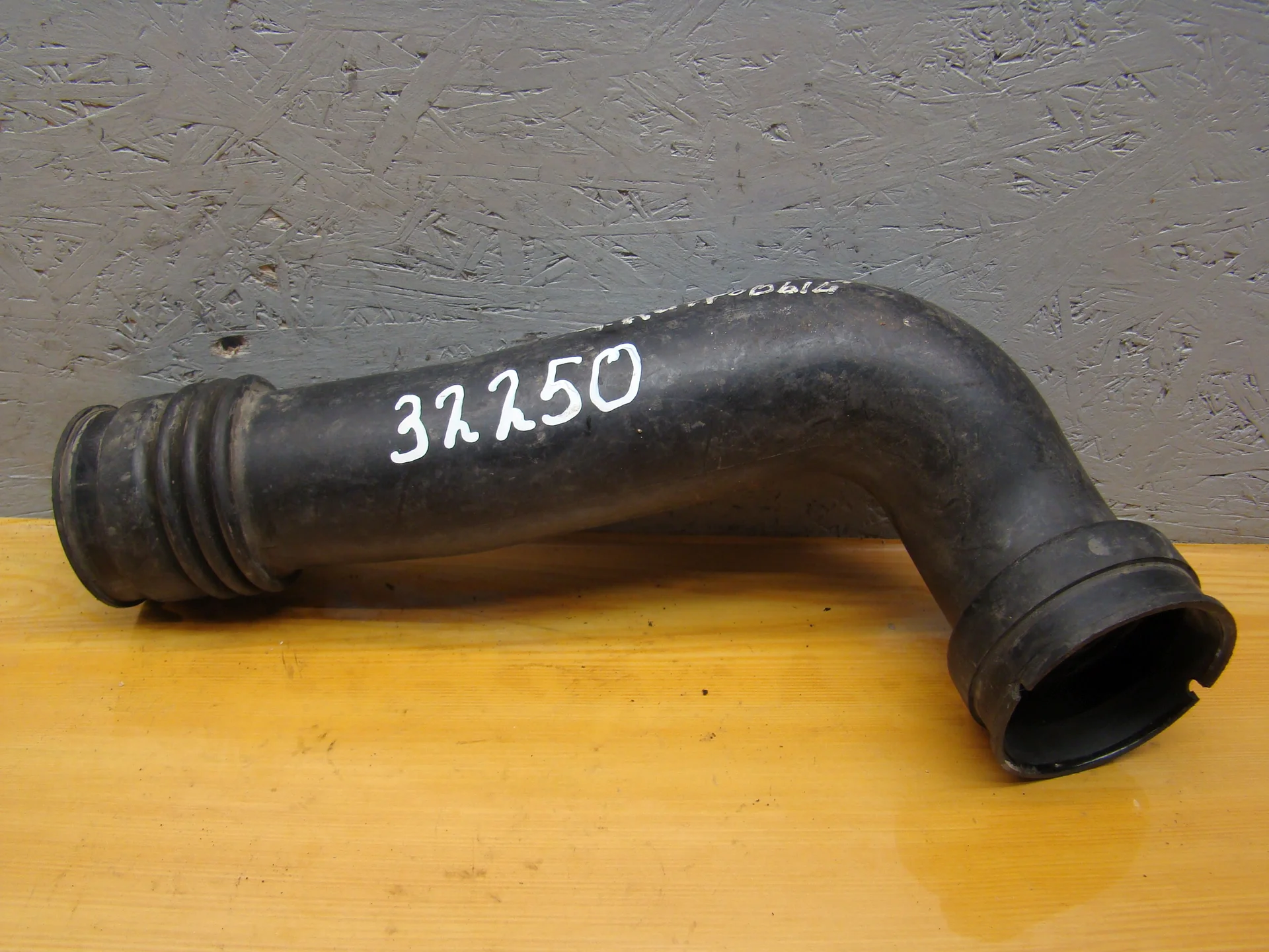 Патрубок впускного коллектора Mercedes-Benz W220 628 A6280980001 - изображение 1