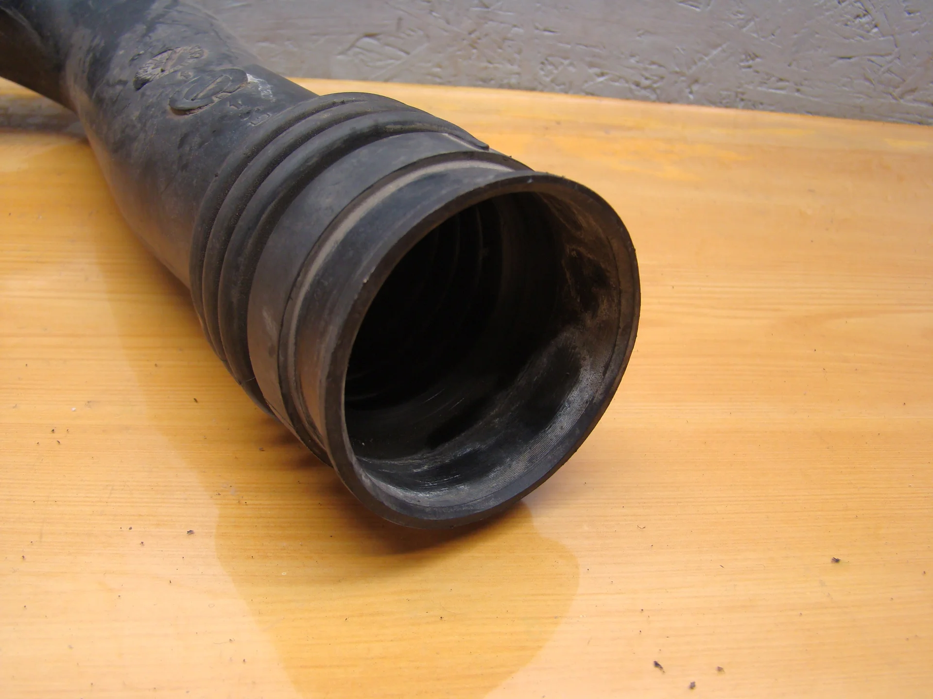 Патрубок впускного коллектора Mercedes-Benz W220 628 A6280980001 - миниатюра 3