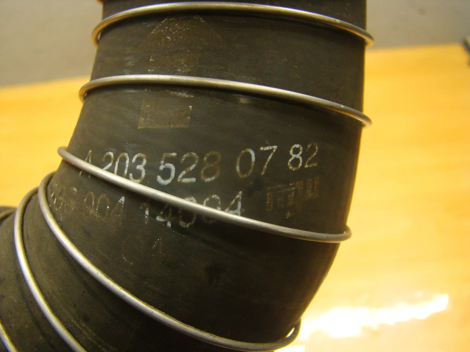 Патрубок интеркулера Mercedes-Benz W203 271 A2035280782 - миниатюра 3