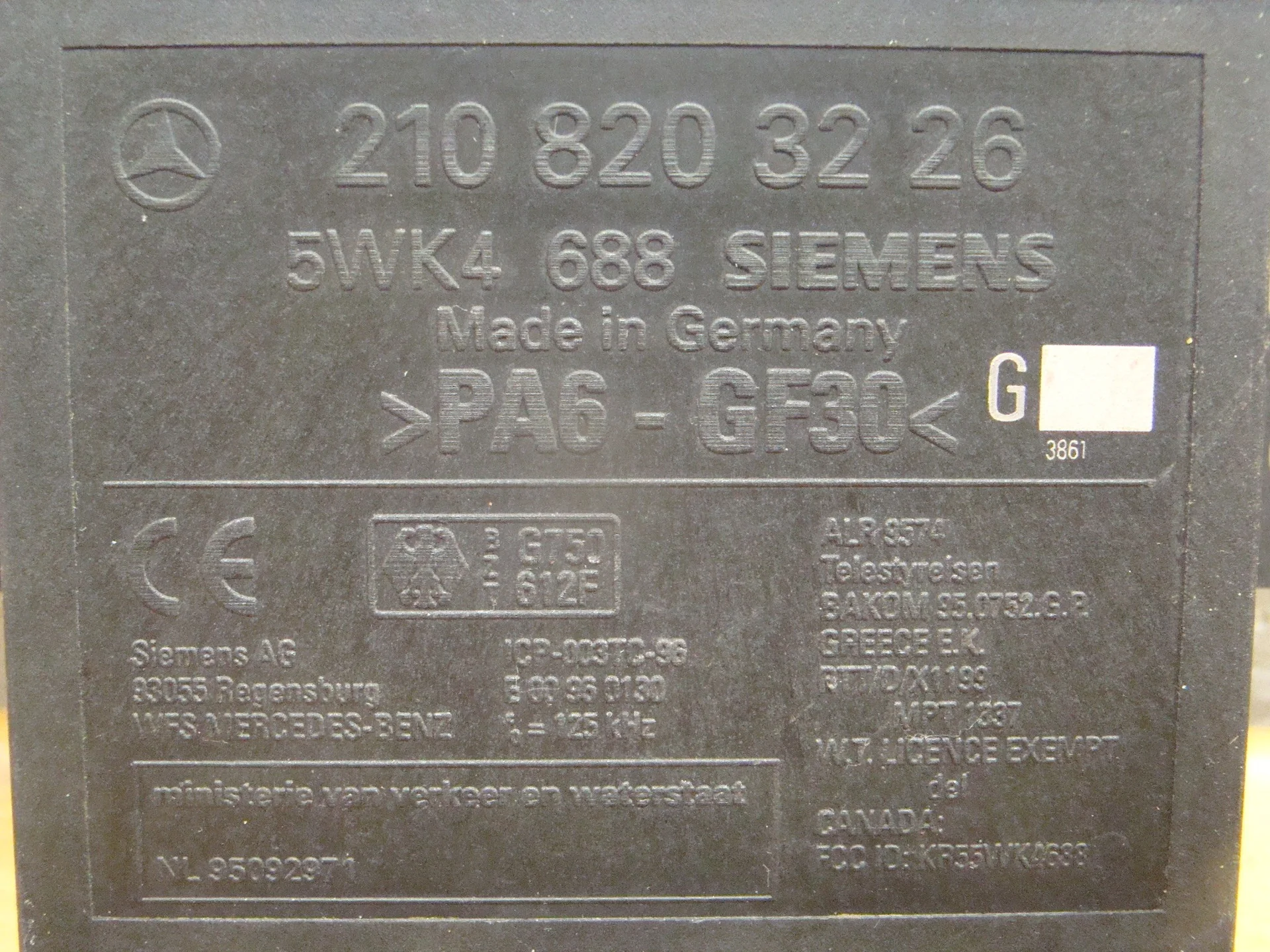 Блок иммобилайзера Mercedes-Benz C140  A2108203226 - миниатюра 2