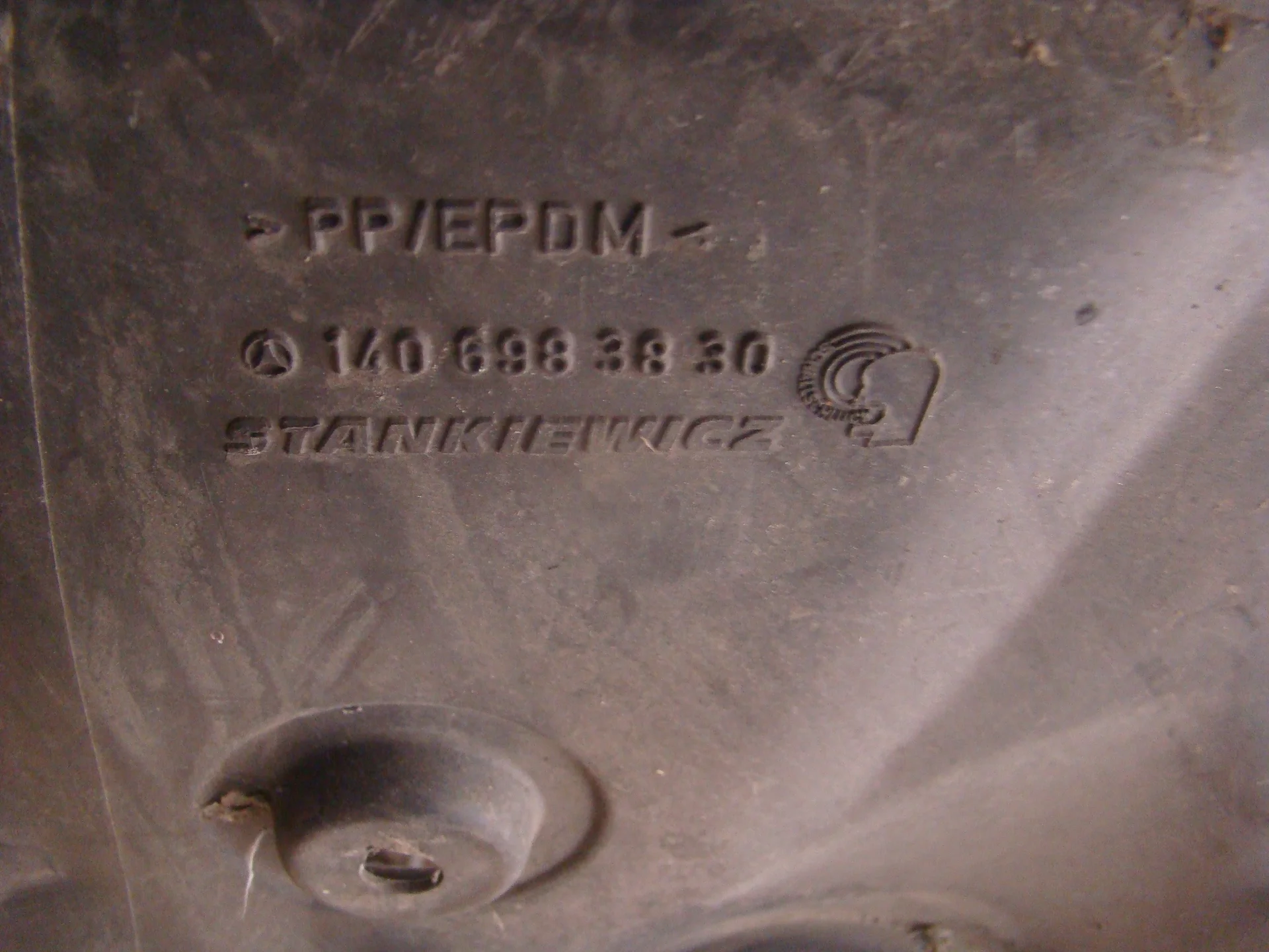 Локер задний правый Mercedes-Benz C140 A1406983830 - миниатюра 7