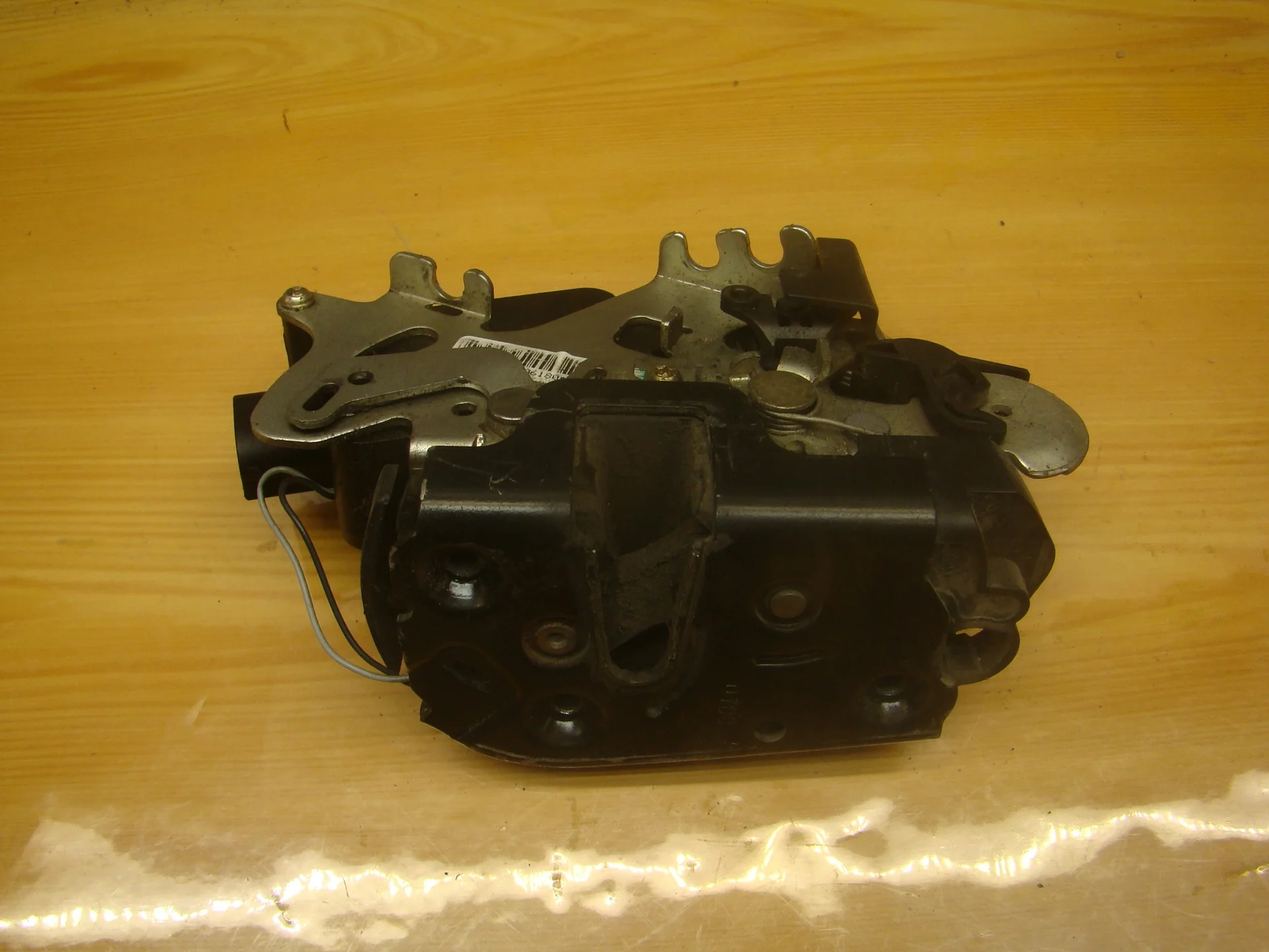 Замок двери задней правой Mercedes-Benz W639 A6397300735 - миниатюра 2