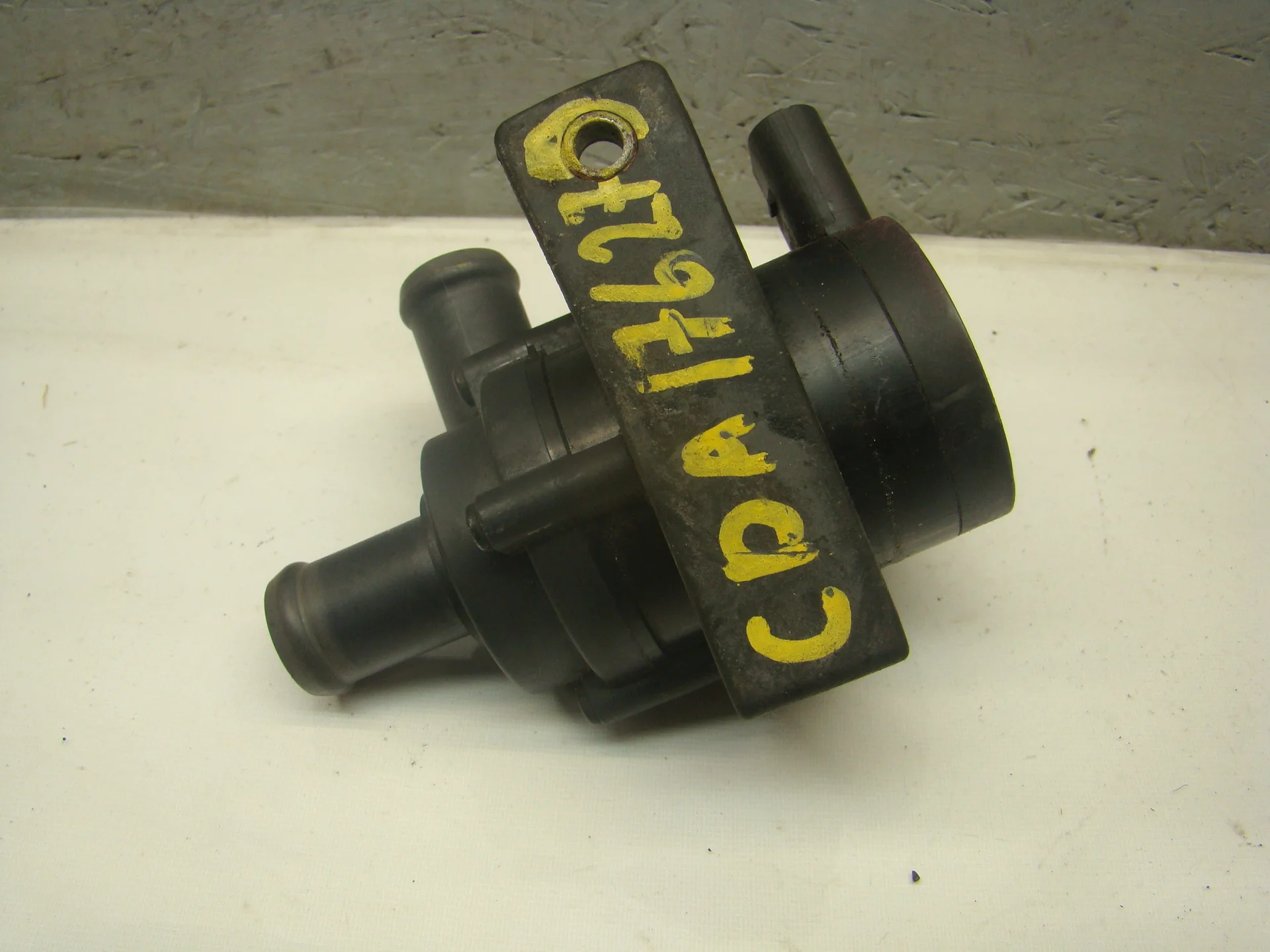 Помпа дополнительной прокачки антифриза Volkswagen Passat VI 3C (B6) CDA 1K0965561J - миниатюра 2