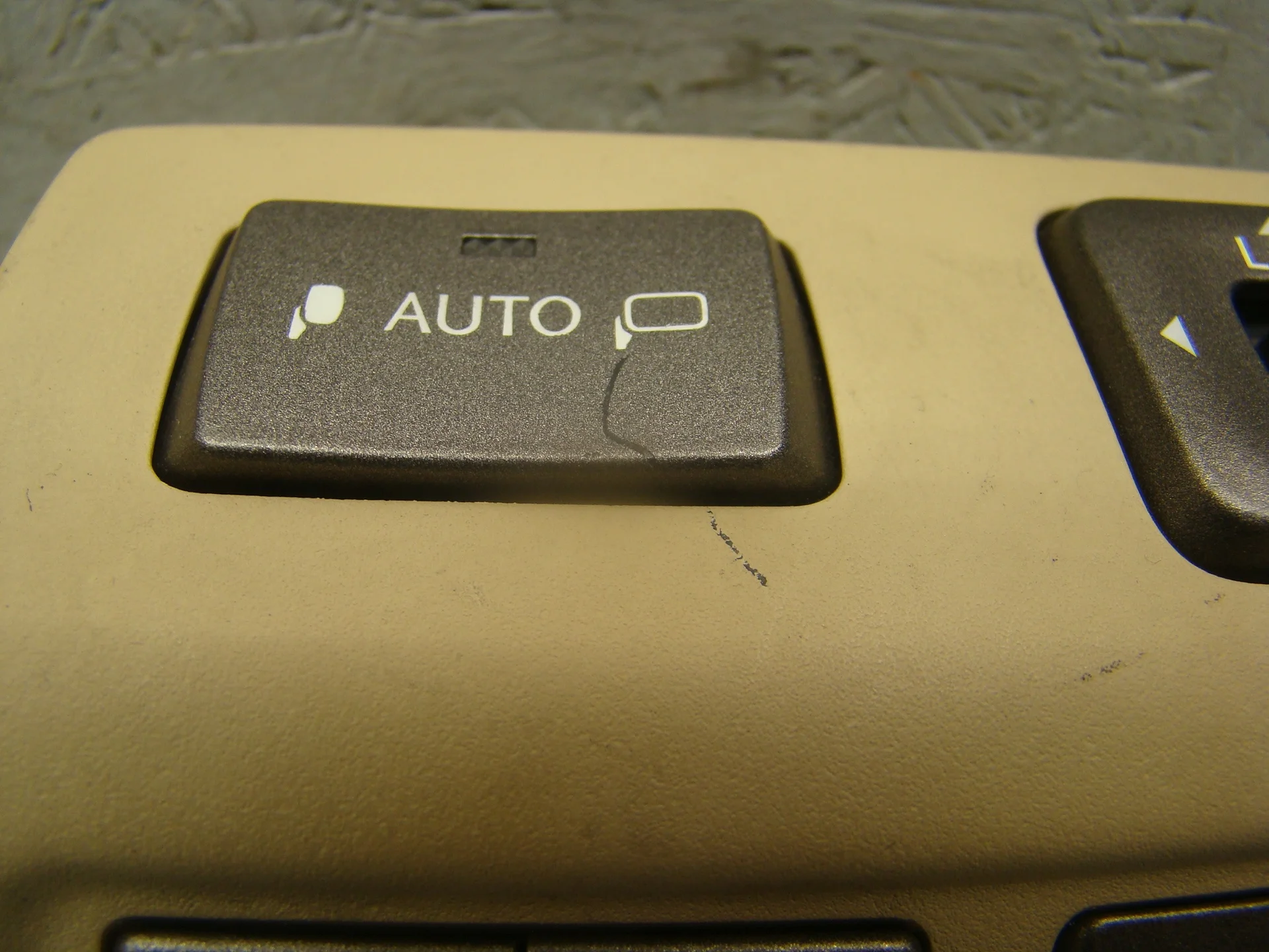 Блок кнопок Lexus LS IV USF40 8487050450 - миниатюра 2