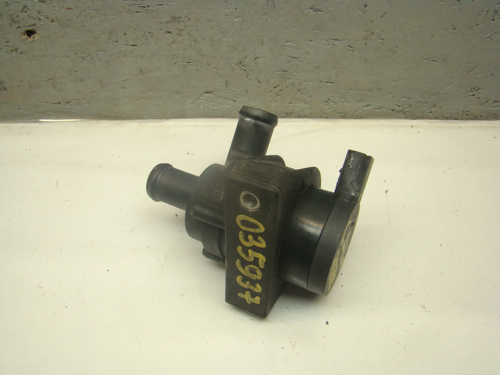 Помпа дополнительной прокачки антифриза Volkswagen Passat VI 3C (B6) CDA 1K0965561J - миниатюра 2