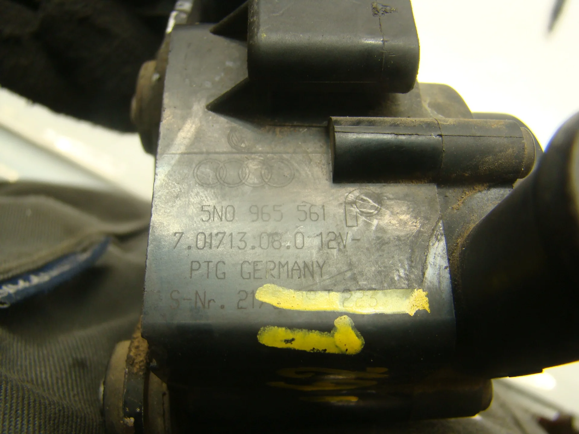 Помпа дополнительной прокачки антифриза Volkswagen Passat V 3B (B5) CBA 5N0965561 - миниатюра 3