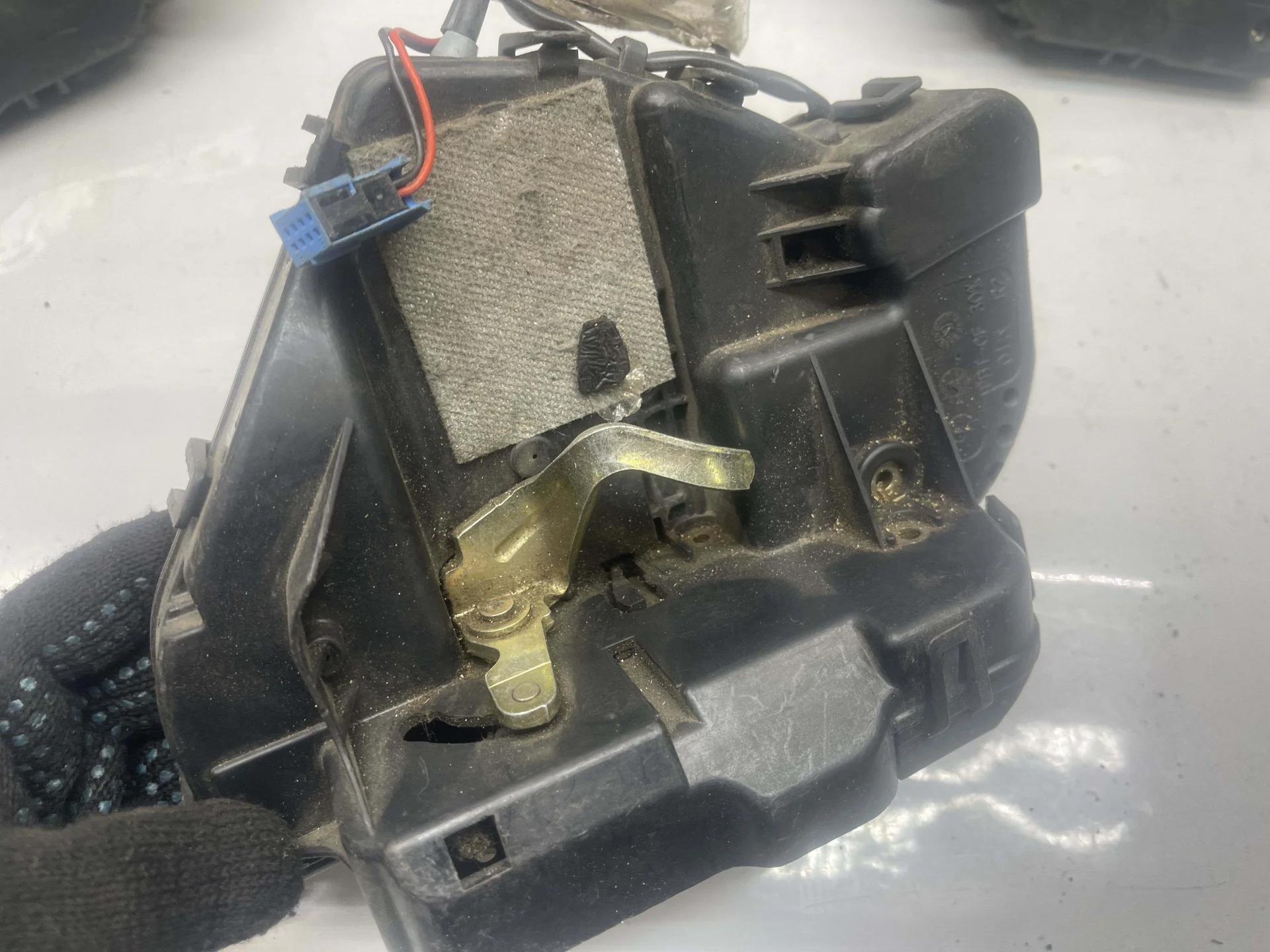 Замок двери задней правой Mercedes-Benz W211 A2117300635 - миниатюра 3