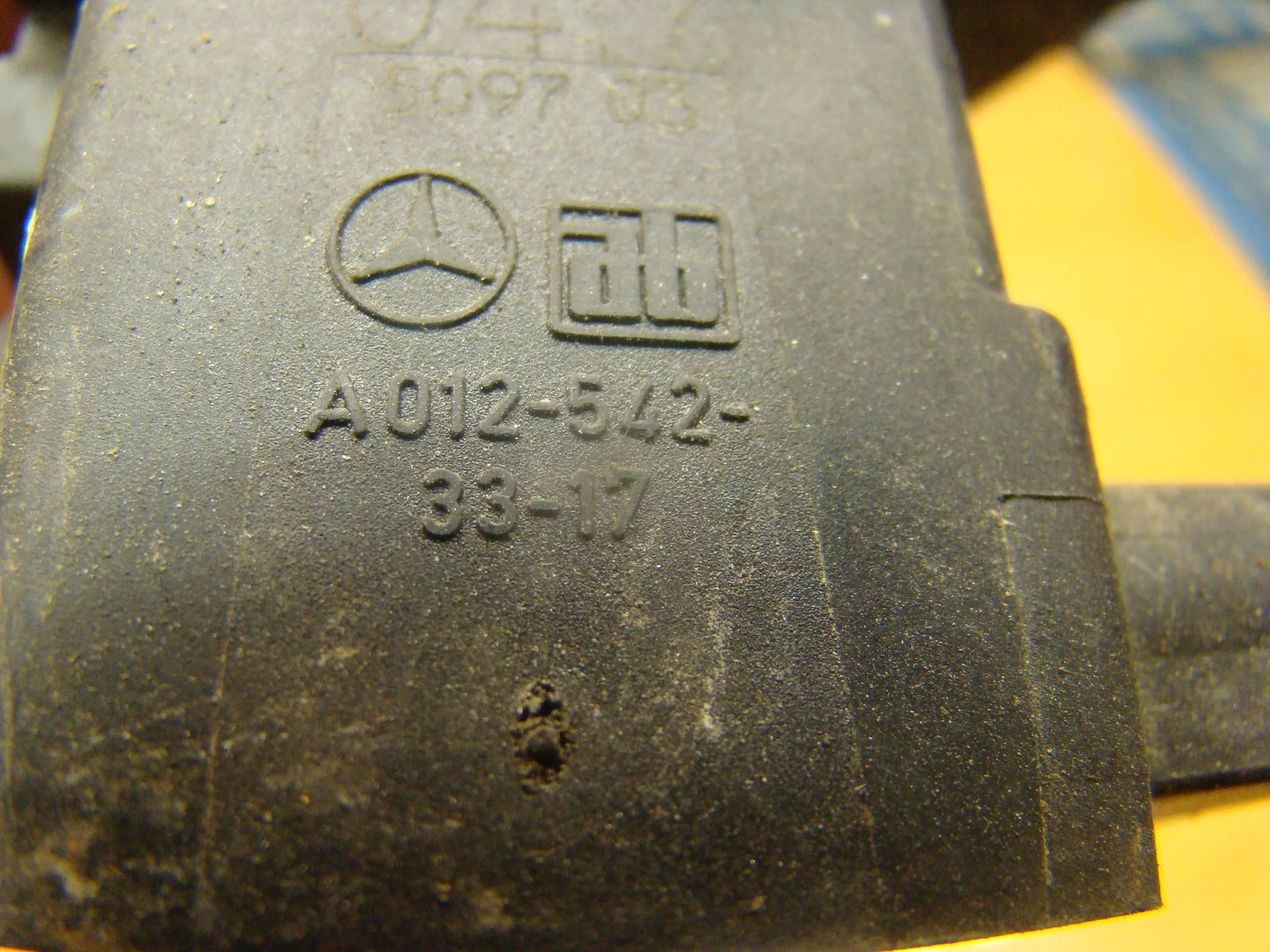 Датчик положения педали газа Mercedes-Benz W210 112 A0125423317 - миниатюра 3