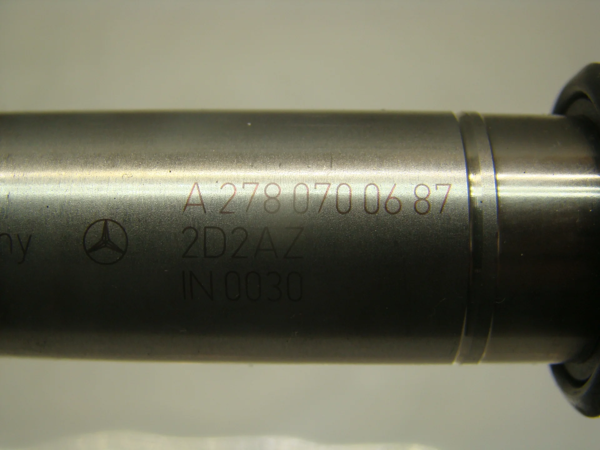 Топливная форсунка Mercedes-Benz W221 278 A2780700687 - миниатюра 2