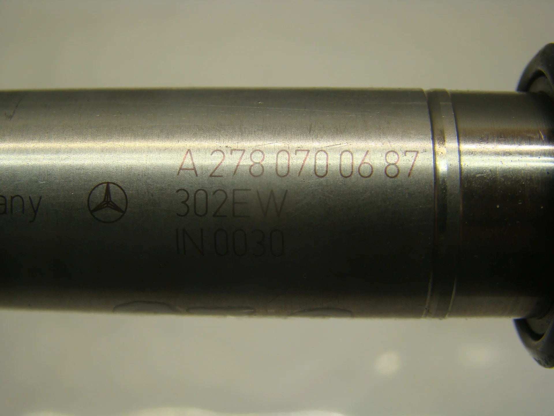 Топливная форсунка Mercedes-Benz W221 278 A2780700687 - миниатюра 2