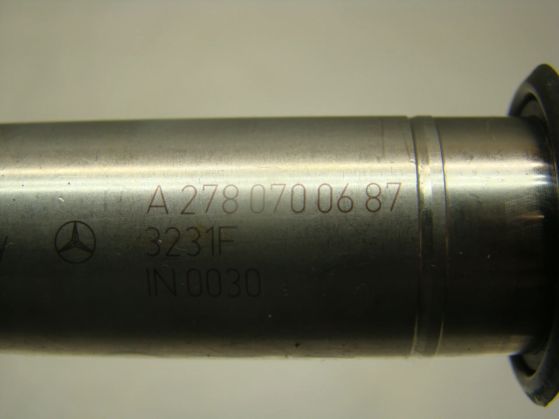 Топливная форсунка Mercedes-Benz W221 278 A2780700687 - миниатюра 2
