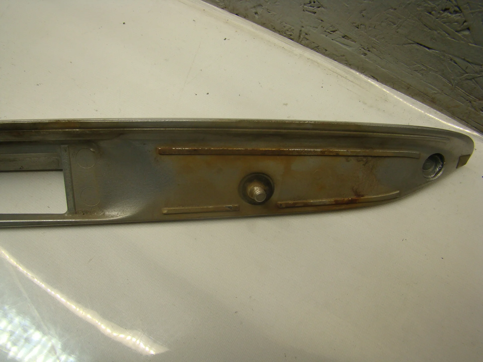 Накладка крышки багажника Mercedes-Benz W210 112 A2107580438 - миниатюра 6