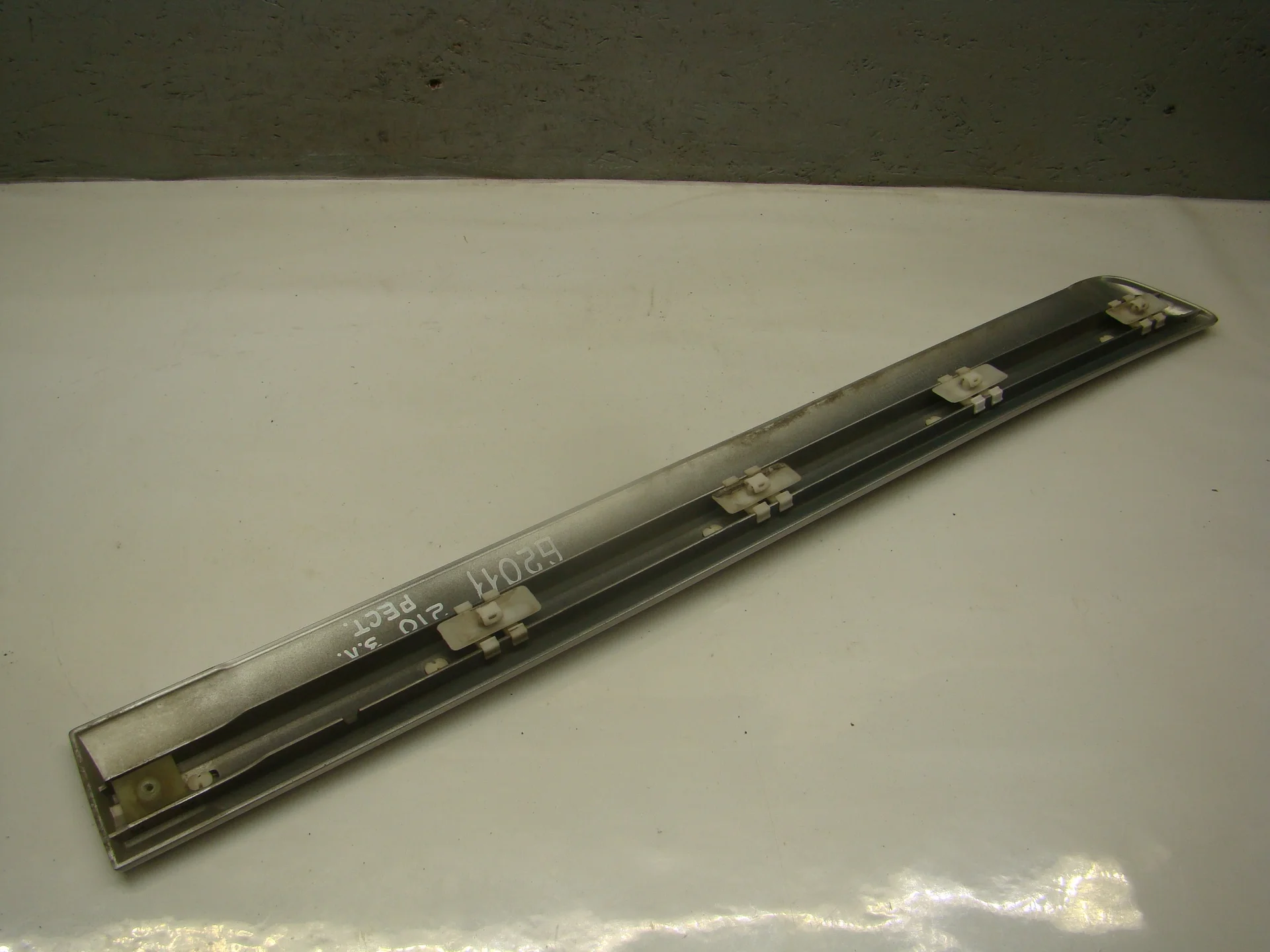 Накладка двери задней левой Mercedes-Benz W210 112 A2106900582 - миниатюра 5