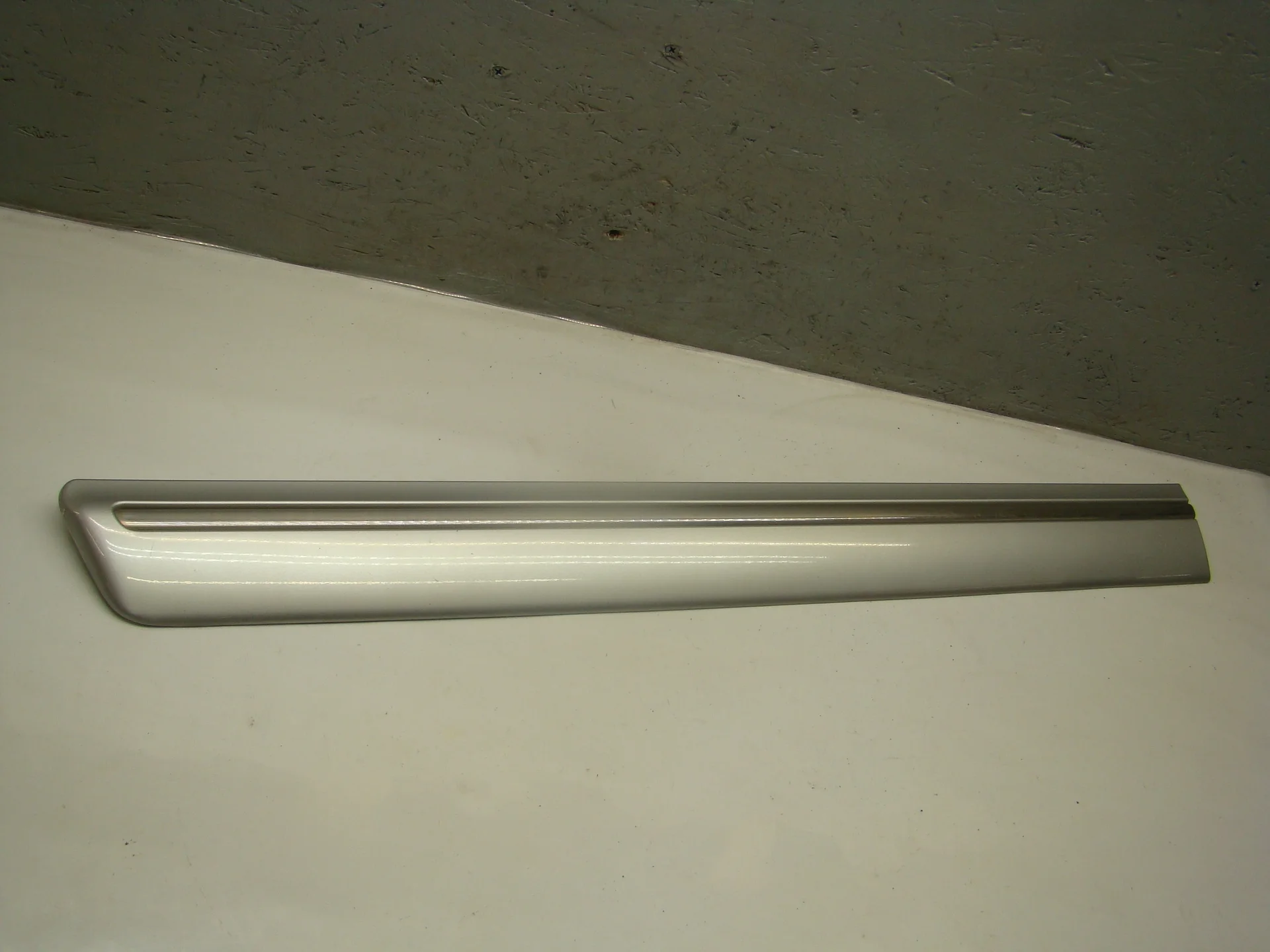 Накладка двери задней правой Mercedes-Benz W210 112 A2106900682 - миниатюра 3