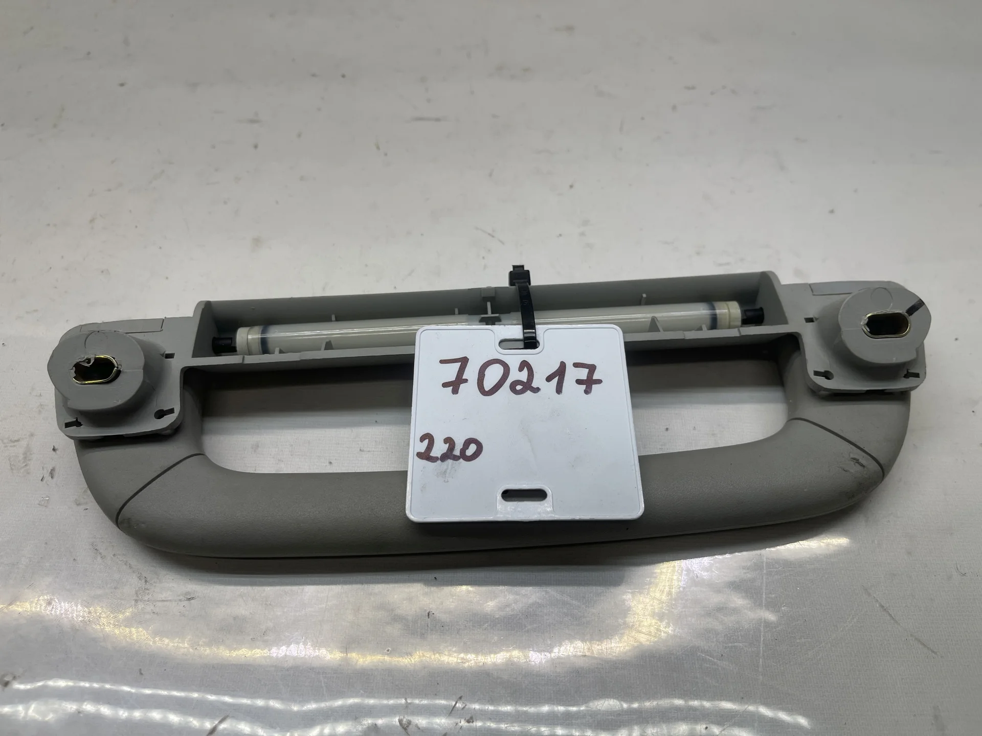 Поручень потолочный передний правый Mercedes-Benz W220 A2208100151 - миниатюра 2