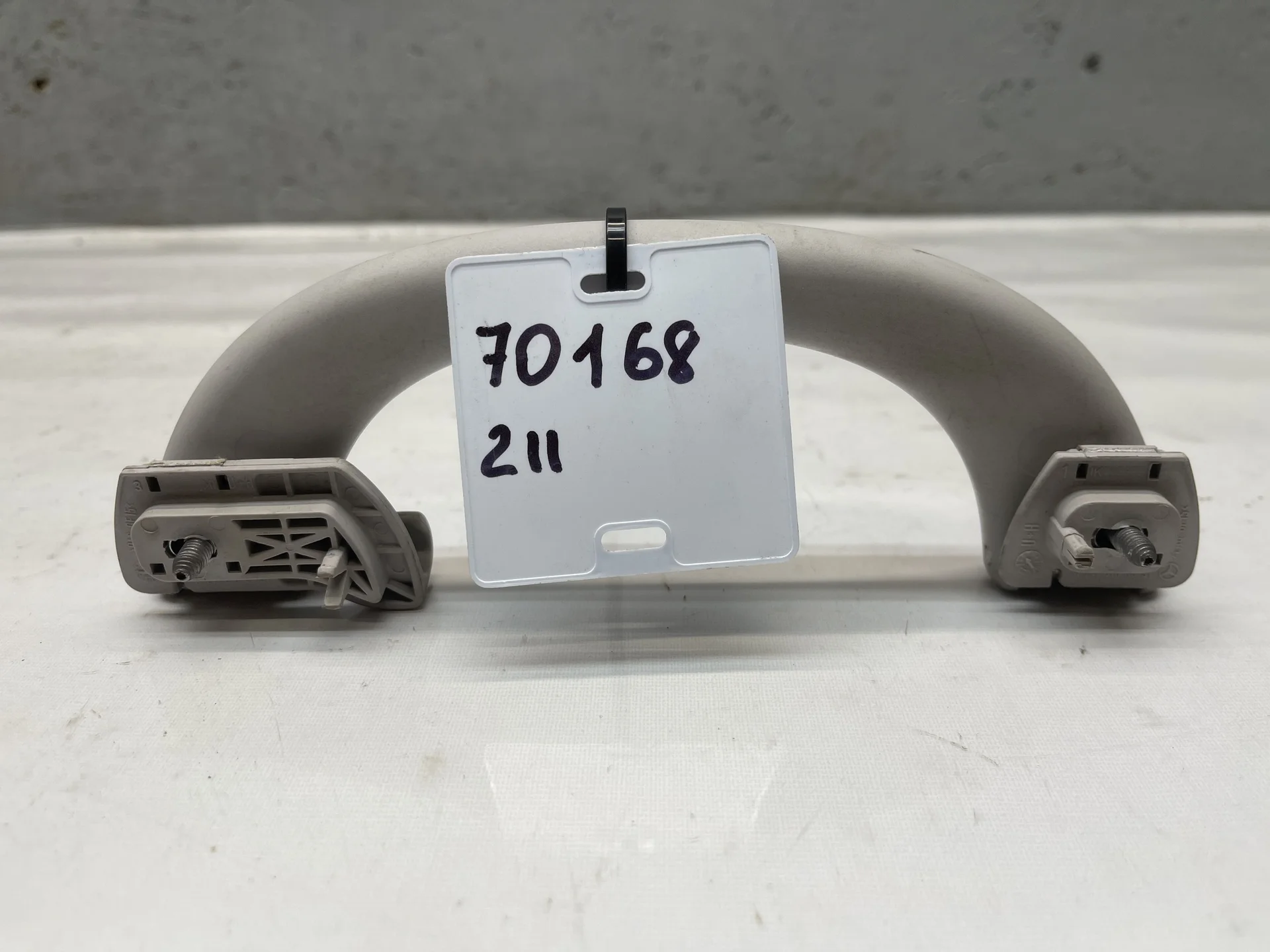 Поручень потолочный Mercedes-Benz W211  A2118100051 - миниатюра 2