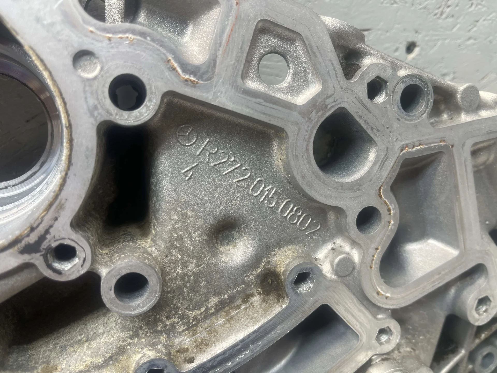 Крышка двигателя передняя Mercedes-Benz W164 272 A2720150802 - миниатюра 3