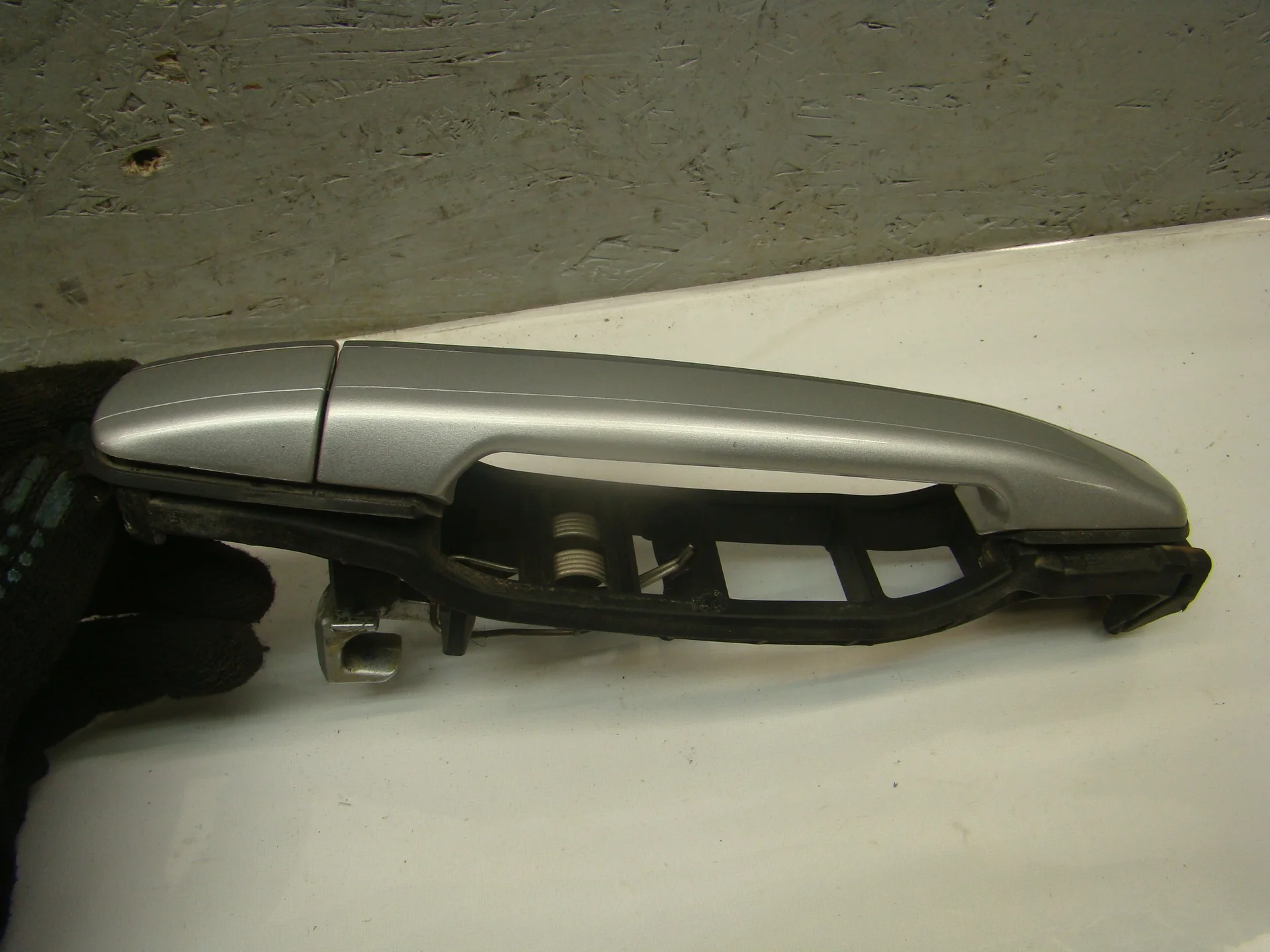 Ручка наружняя задней левой двери Mercedes-Benz W210  A2107601470 - миниатюра 4