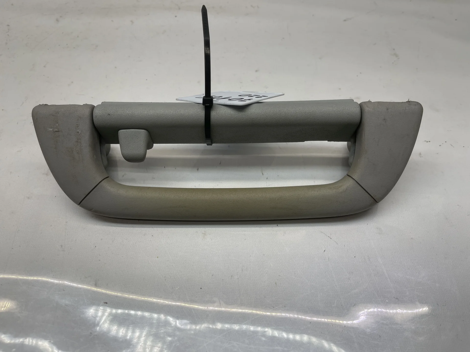 Поручень потолочный Mercedes-Benz W220 A2208100551 - изображение 1