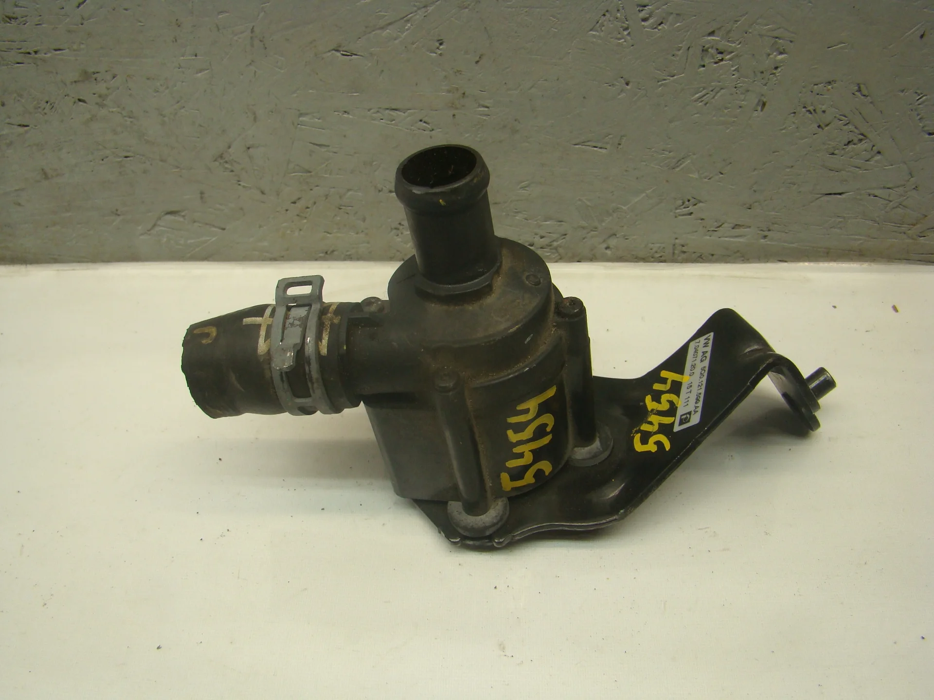 Помпа дополнительной прокачки антифриза Audi A3 III 8V CJS 5Q0965561B - изображение 1