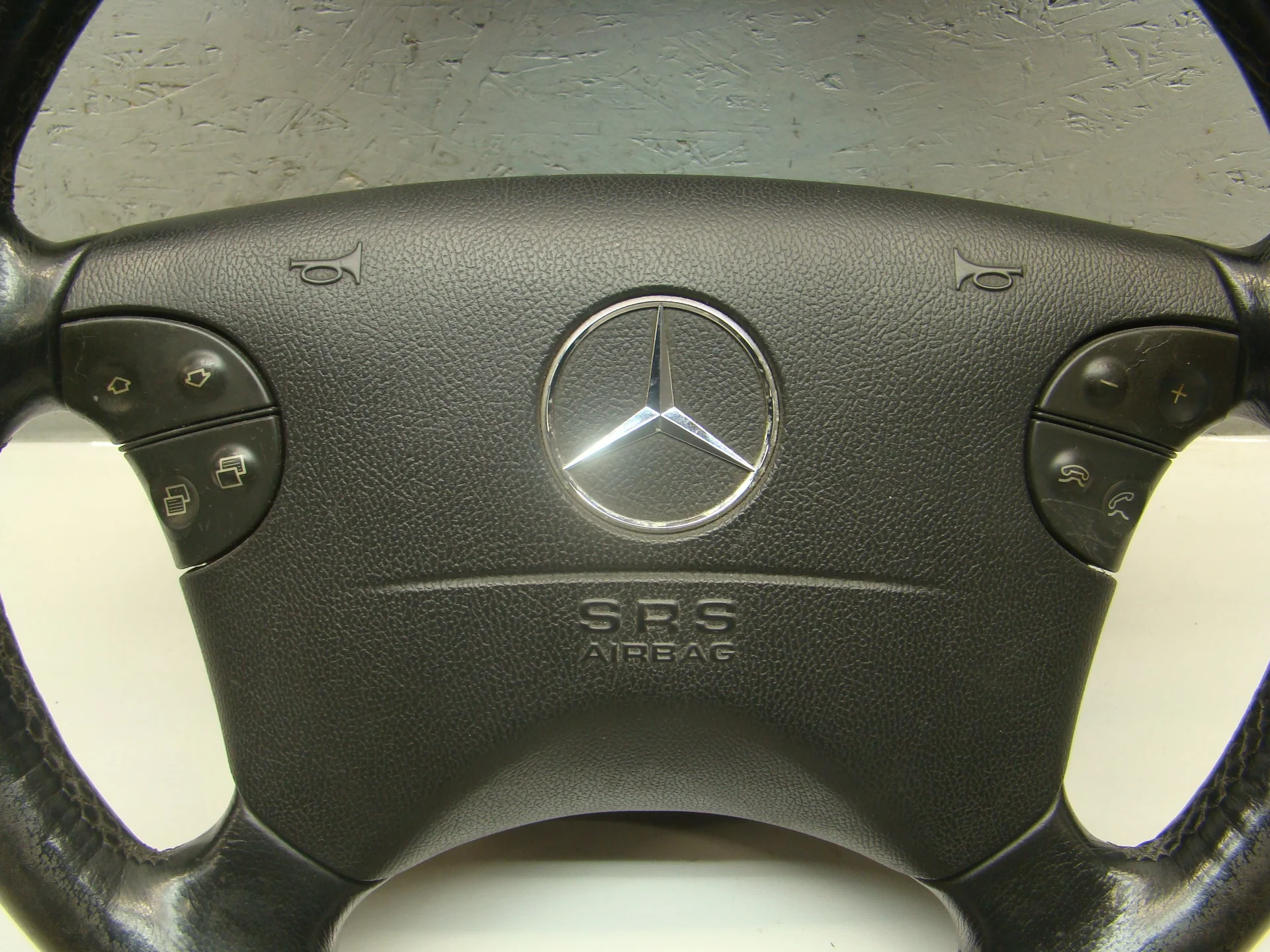 Руль Mercedes-Benz W210 112 A2104600203 - миниатюра 2