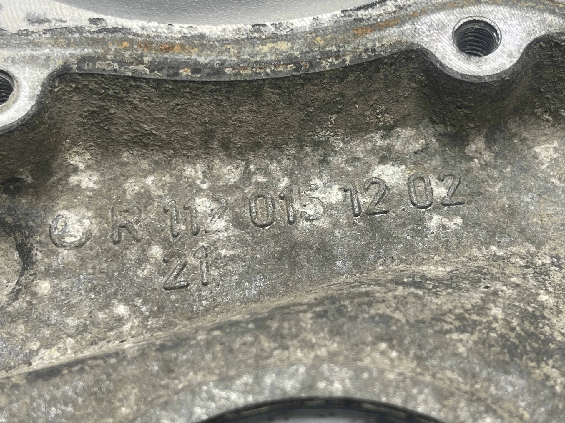 Крышка двигателя передняя Mercedes-Benz W163 112 A1120151202 - миниатюра 4