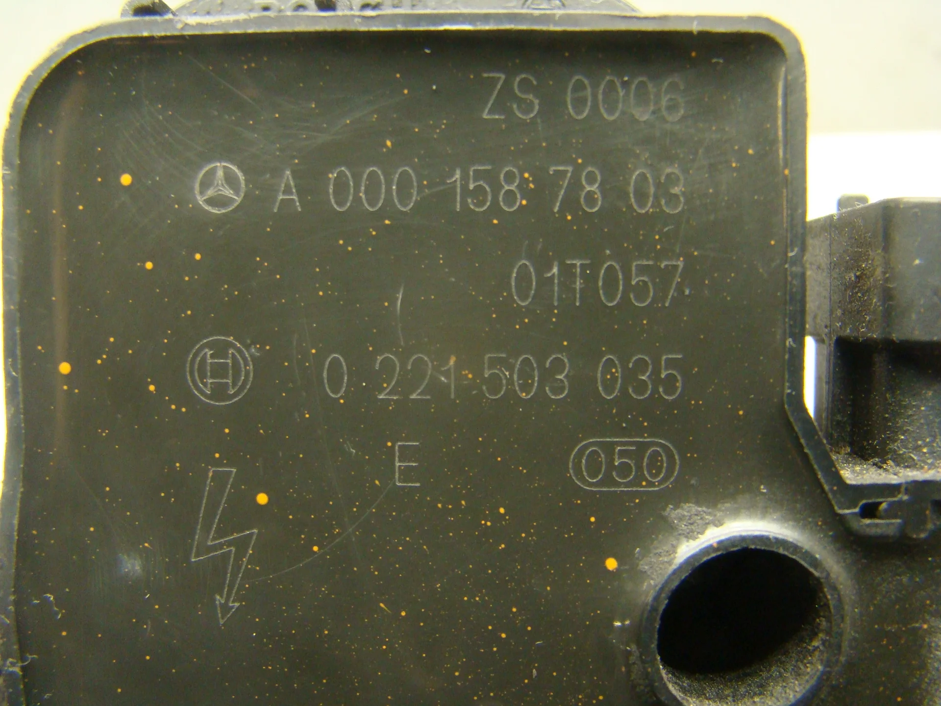 Катушка зажигания Mercedes-Benz W210 112 A0001587803 - миниатюра 4