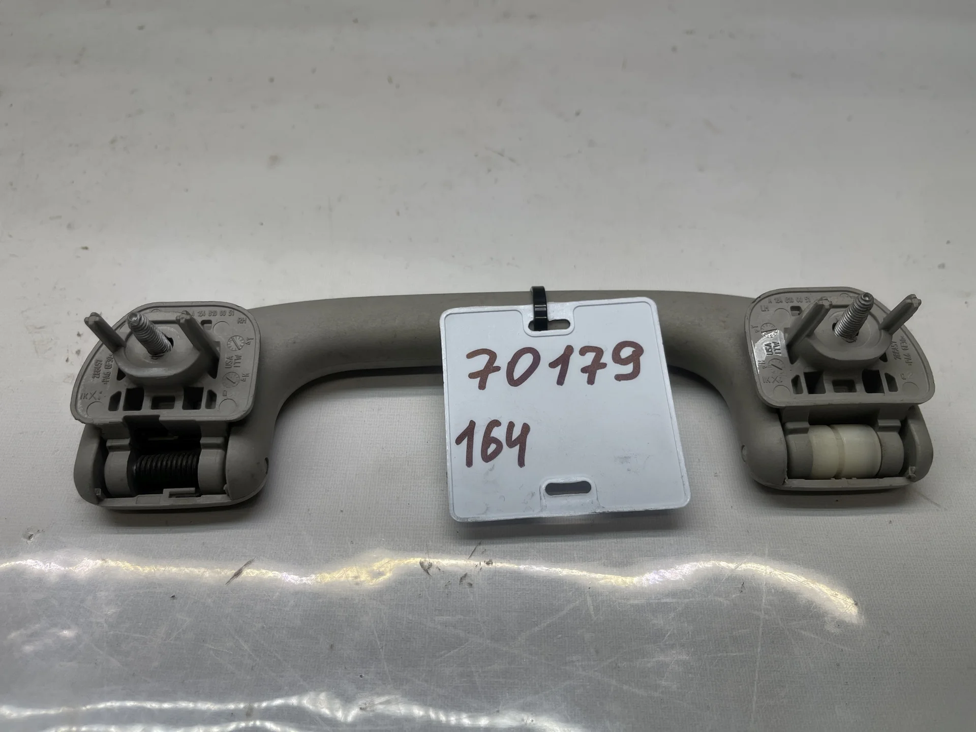Поручень потолочный передний левый Mercedes-Benz W164 A1648100051 - миниатюра 2