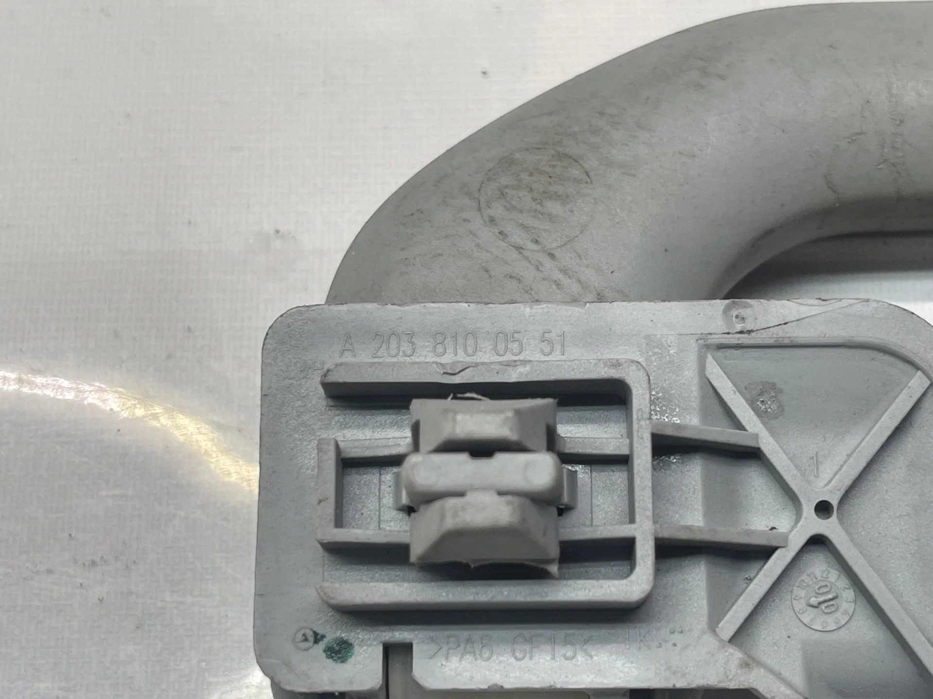 Поручень потолочный задний Mercedes-Benz W203 A2038100551 - миниатюра 3