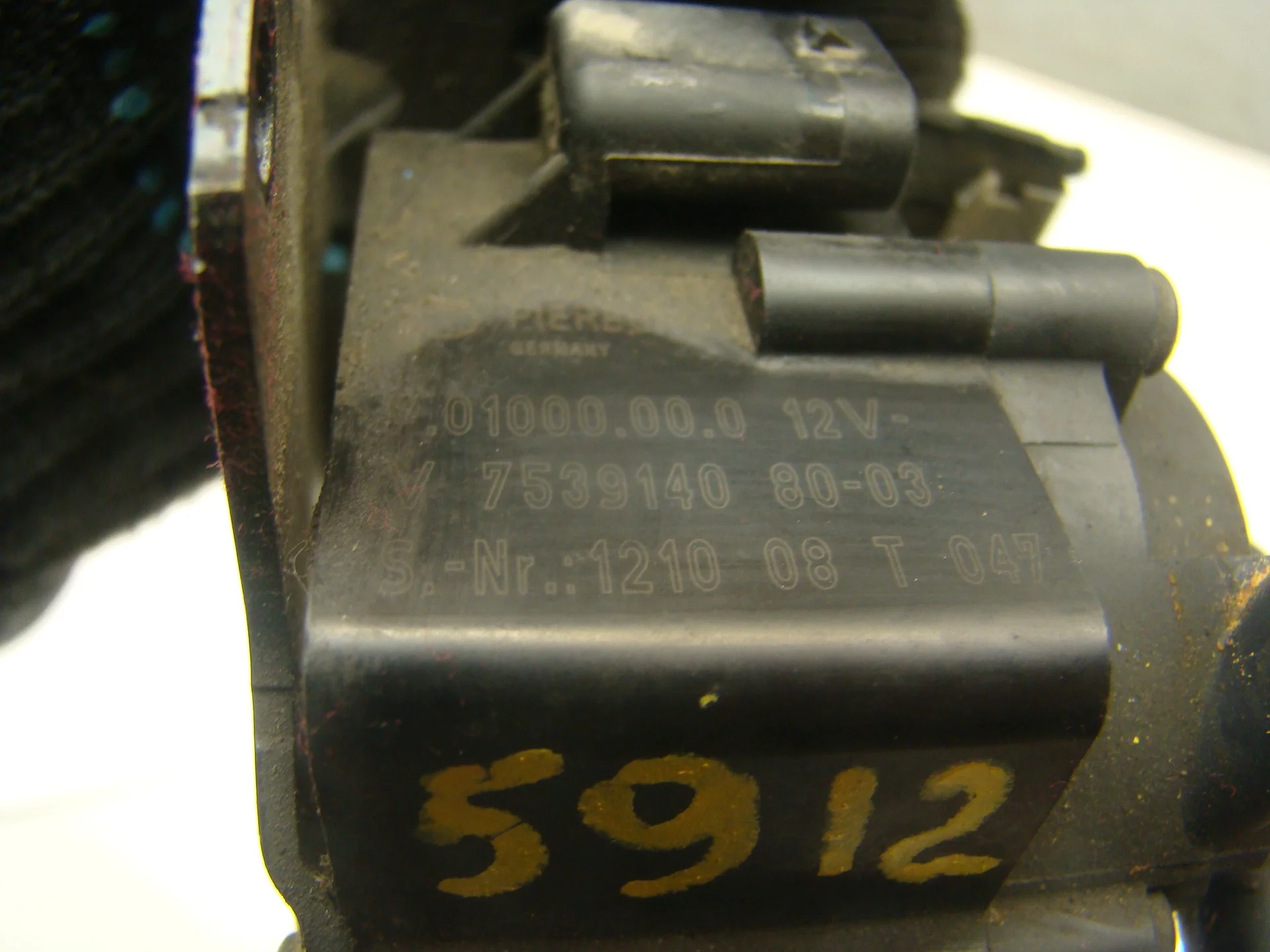 Помпа дополнительной прокачки антифриза Peugeot 308 II T9 5F02 9806790780 - миниатюра 4