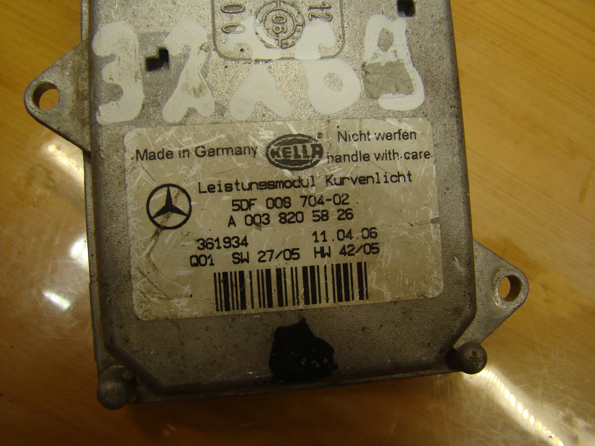 Блок управления автокорректором фар Mercedes-Benz W211 A0038205826 - миниатюра 4