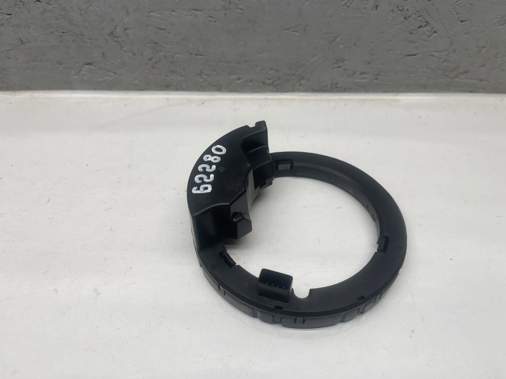 Датчик угла поворота руля Mercedes-Benz W210 A0025426518 - миниатюра 2