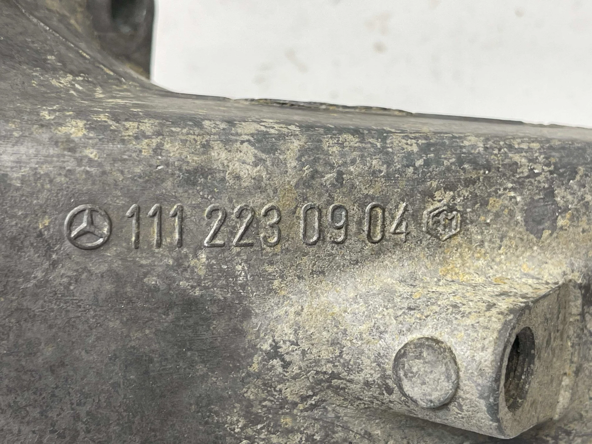 Кронштейн двигателя левый Mercedes-Benz W202 111 A1112230904 - миниатюра 3