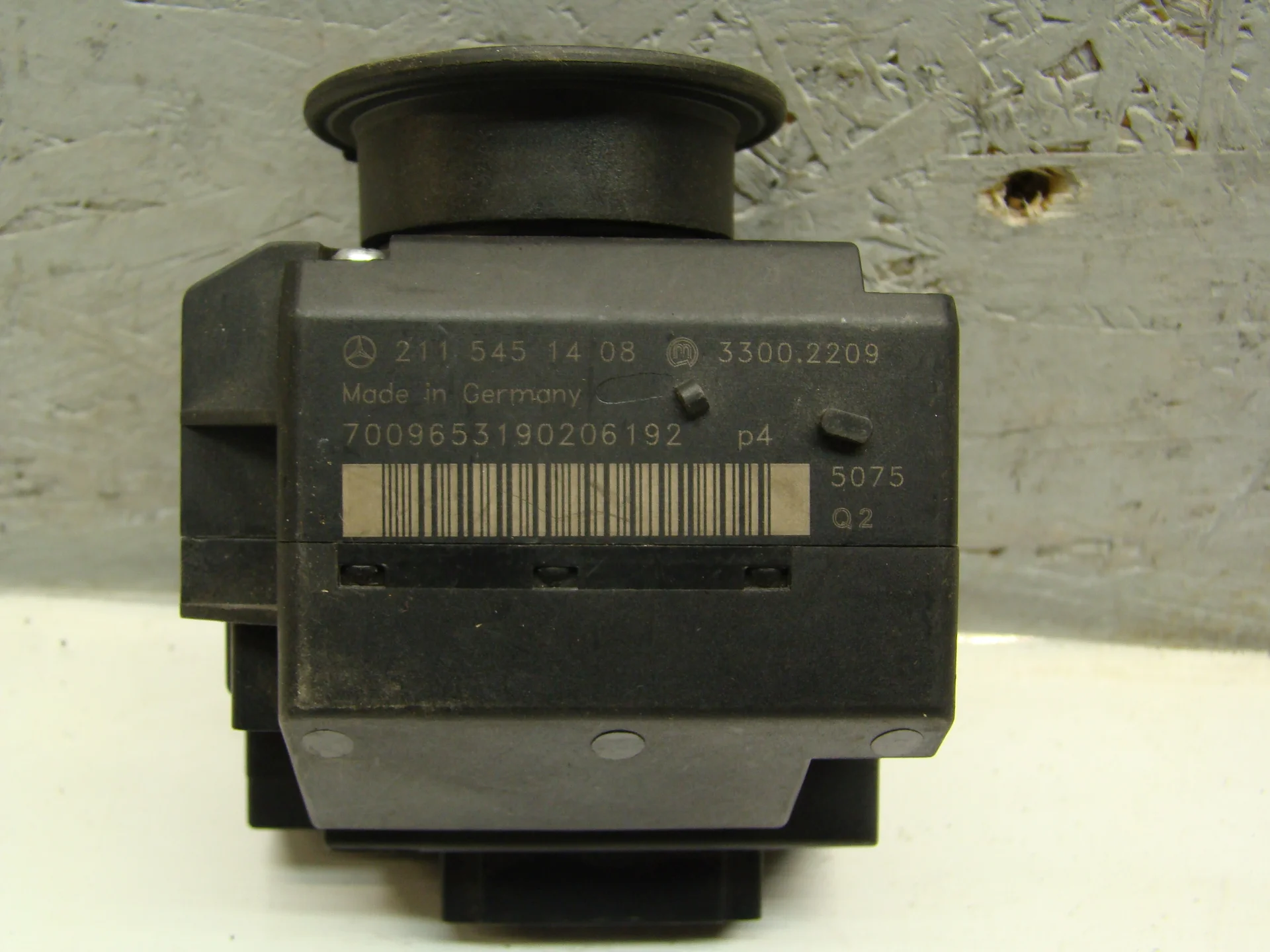 Замок зажигания Mercedes-Benz W211 A2115451408 - миниатюра 2