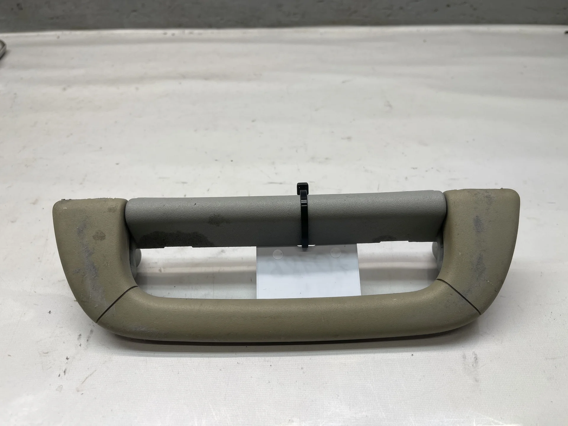 Поручень потолочный Mercedes-Benz W220 A2208100551 - изображение 1